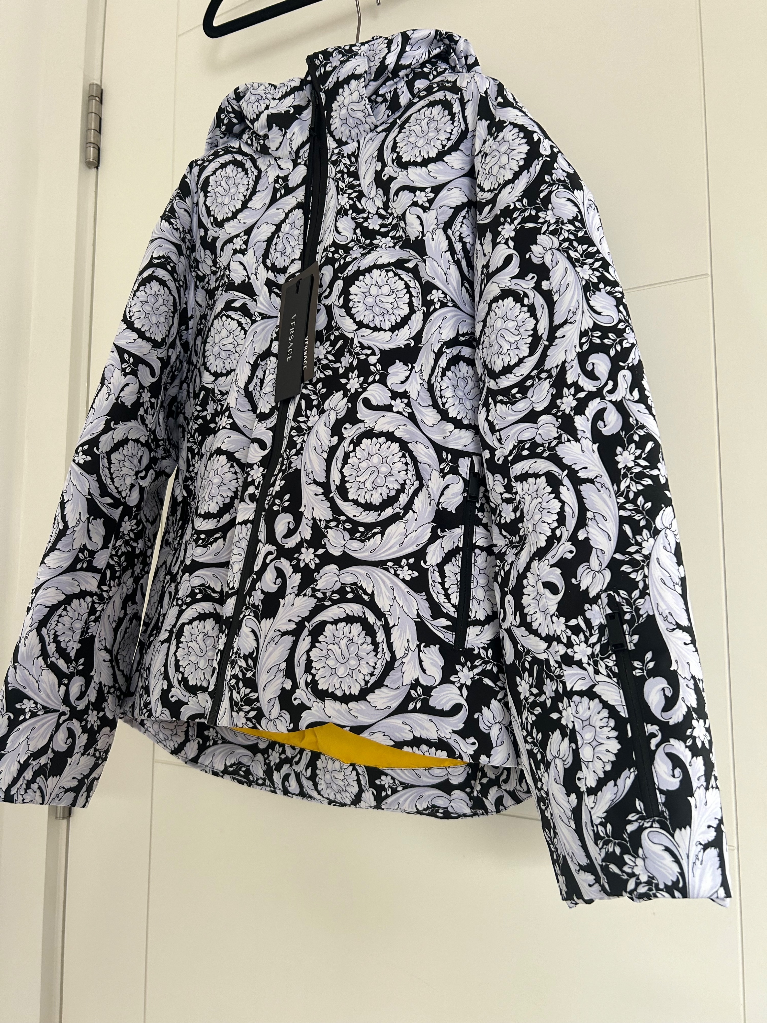 Boys Versace Kids Barocco Print Ski Jacket Size 10 Years + Grey and black polyester