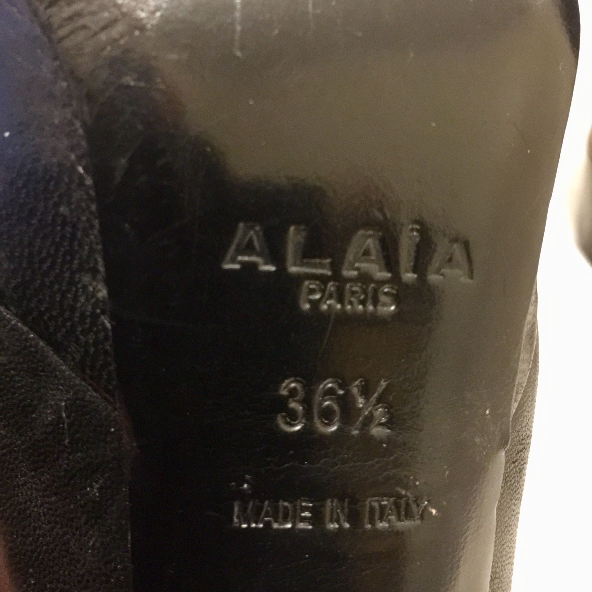 Preowned Alaia Black leather cut-out platform heeled booties Size 365