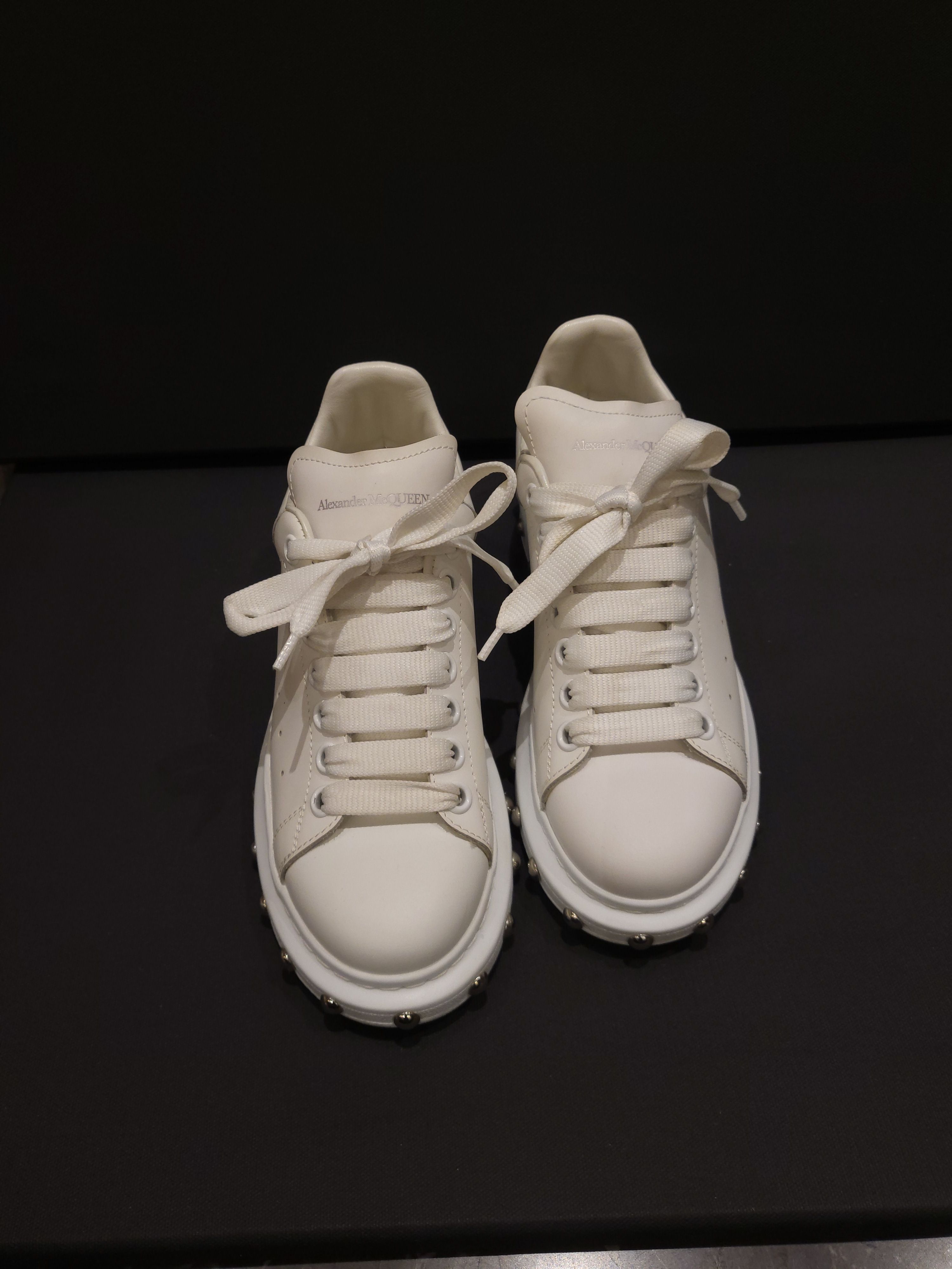 Preowned Alexander McQueen White Studded Platform Trainers Size 38 leather