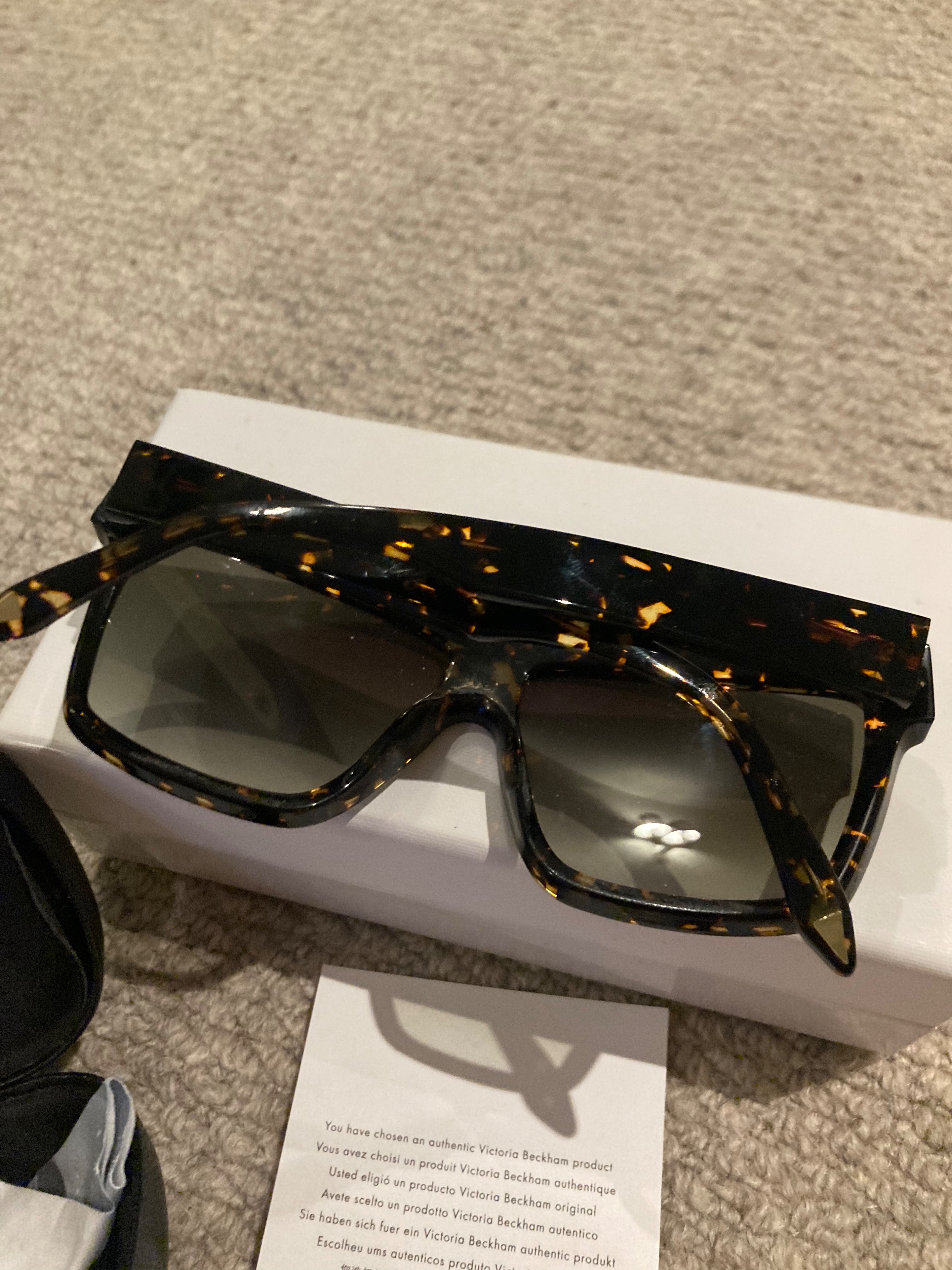 Preowned Victoria Beckham VBS99C01 Square Oversized Sunglasses Tortoise shell