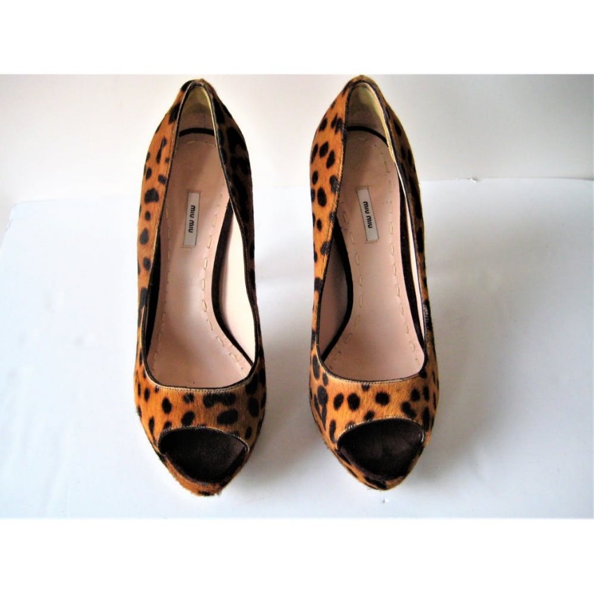 Preowned Miu Miu St Mini Leopard Peeptoe Pumps Size 375 Animal Print ponystyle calfskin