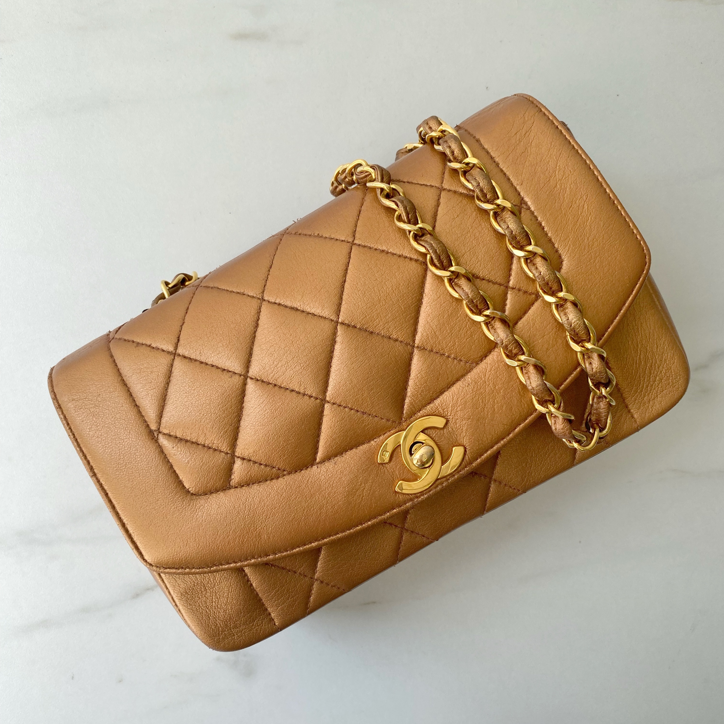 Preowned Chanel Vintage camel leather quilted small Diana flap bag Bronze