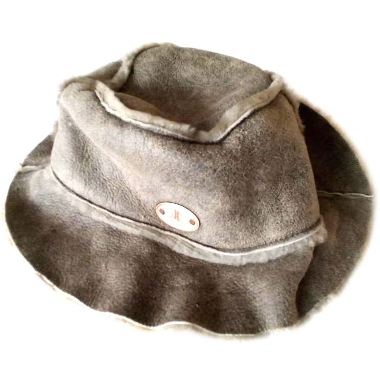 CELINE Shearling Hat Size S Grey