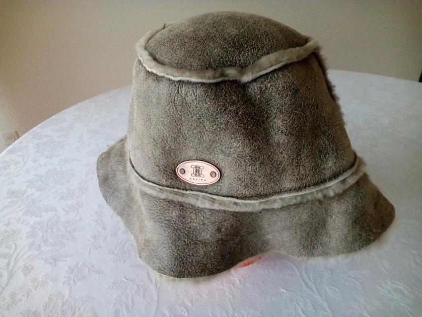 CELINE Shearling Hat Size S Grey