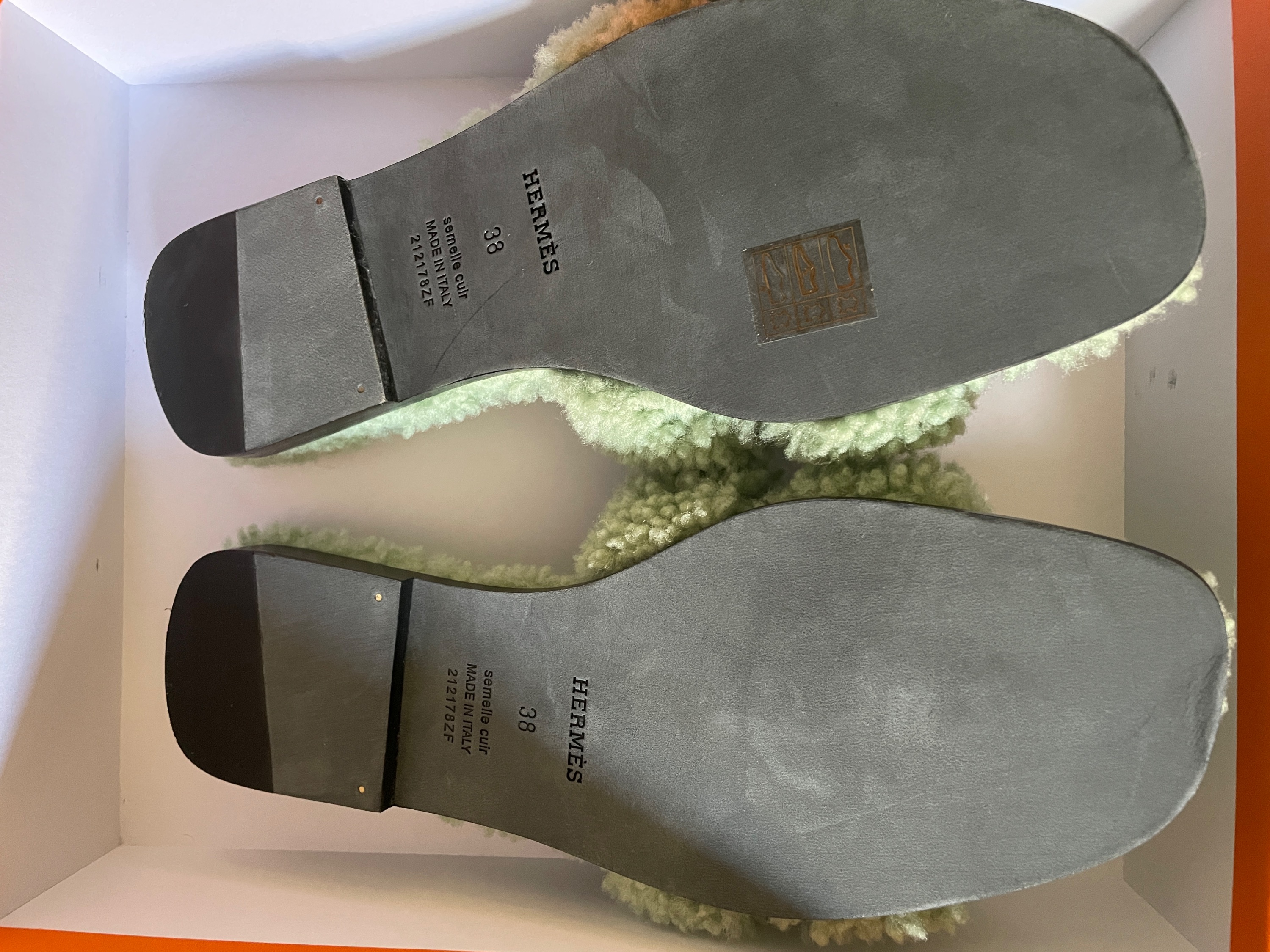 Hermes Vert D'eau Shearling Oran Sandals Size 38 VERT DE EU fur