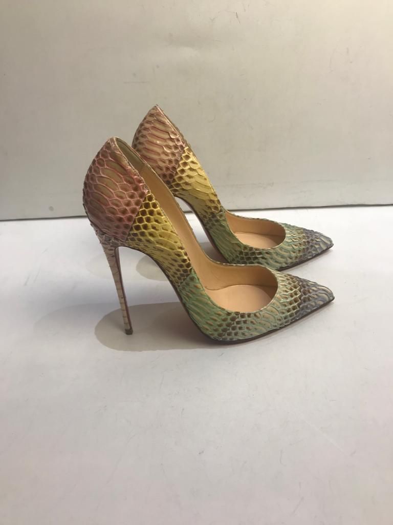 Preowned Christian Louboutin Multicolour snakeskin heeled pumps Size 375 Multi eel