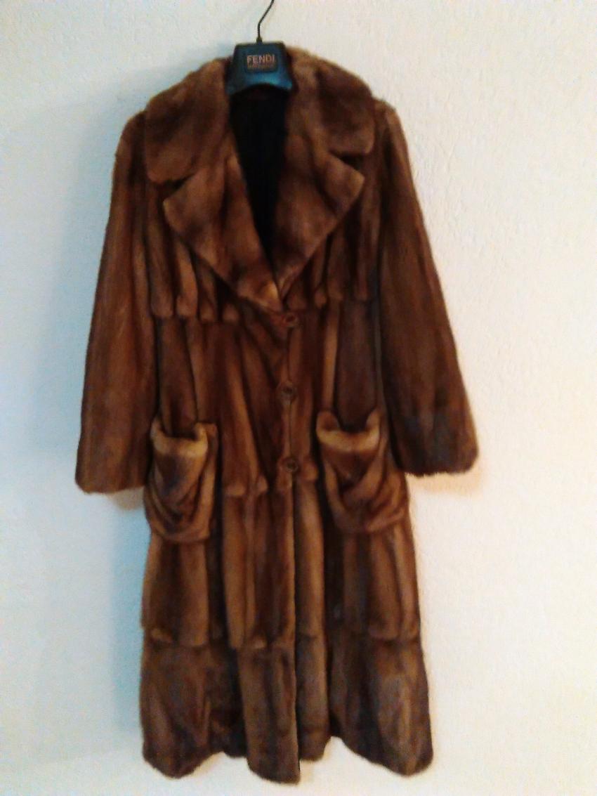 Preowned Fendi wild Mink Reversible Fur coat Gold