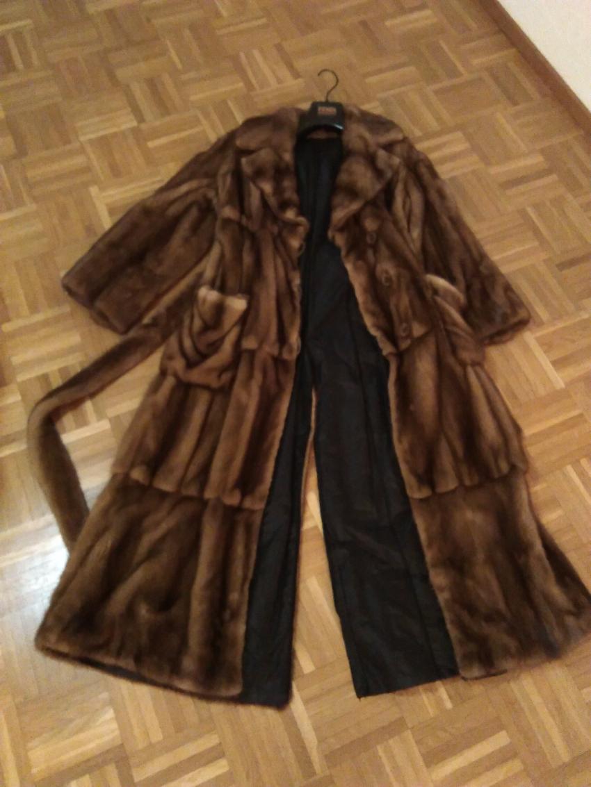 Preowned Fendi wild Mink Reversible Fur coat Gold