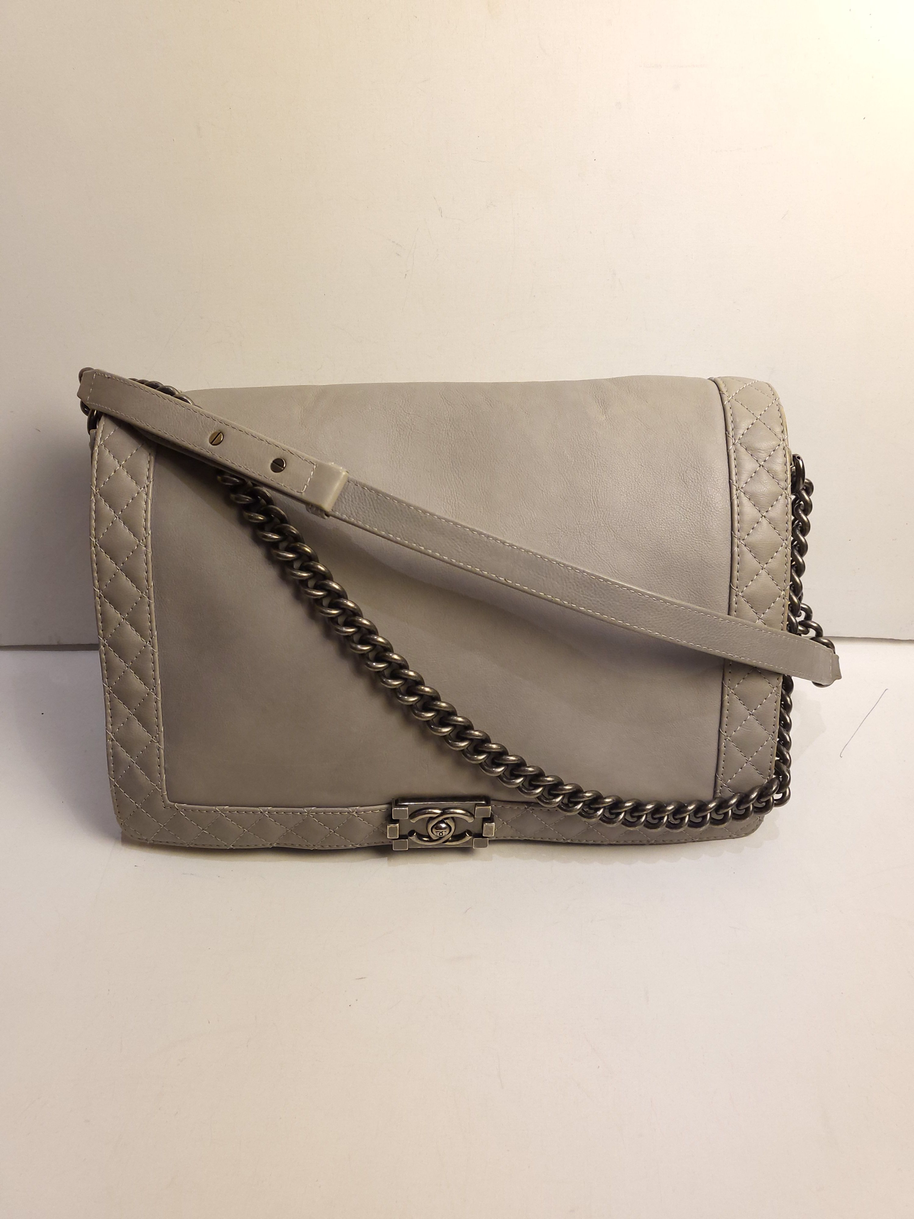 Preowned Chanel Grey Smooth  Quilted Leather Maxi Boy Flap Gray