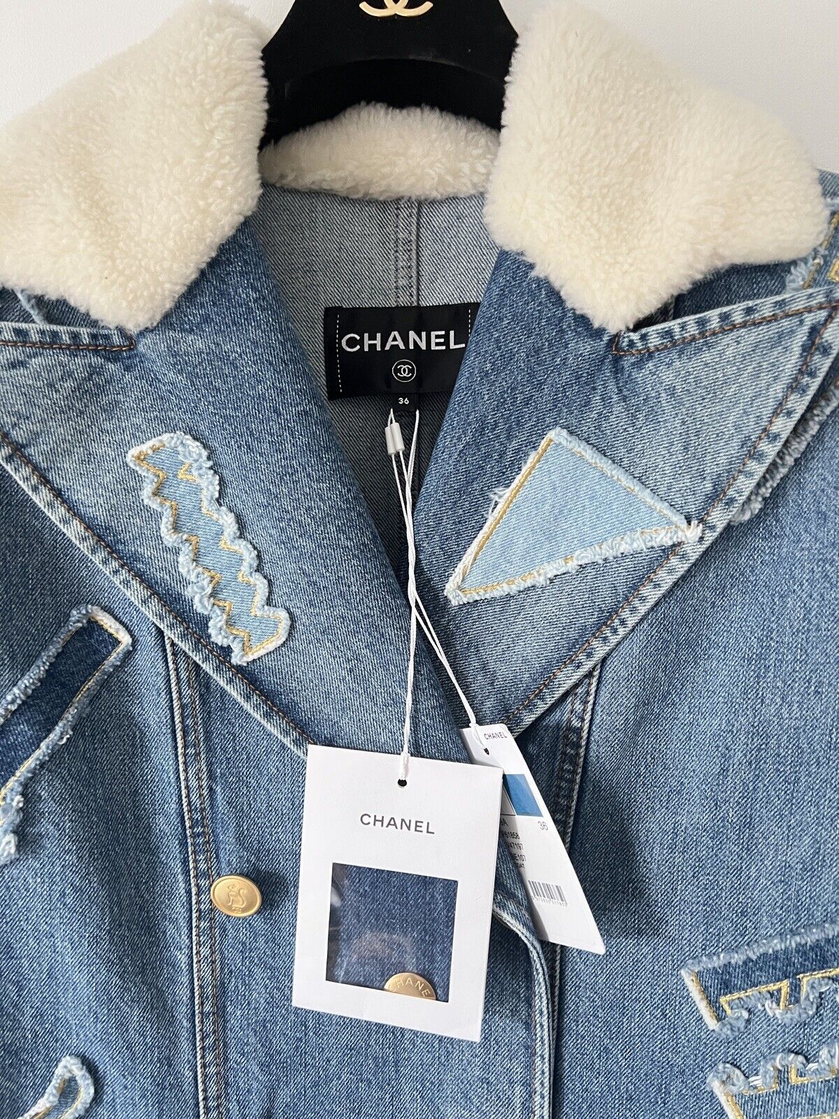 Chanel mid-wash denim applique shearling collar jacket Size XS