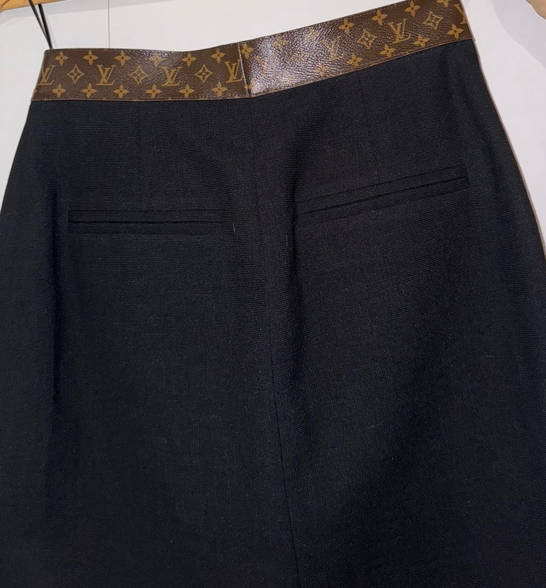 Preowned Louis Vuitton Black Monogram Mini Skirt Size S linen/wool/mohair