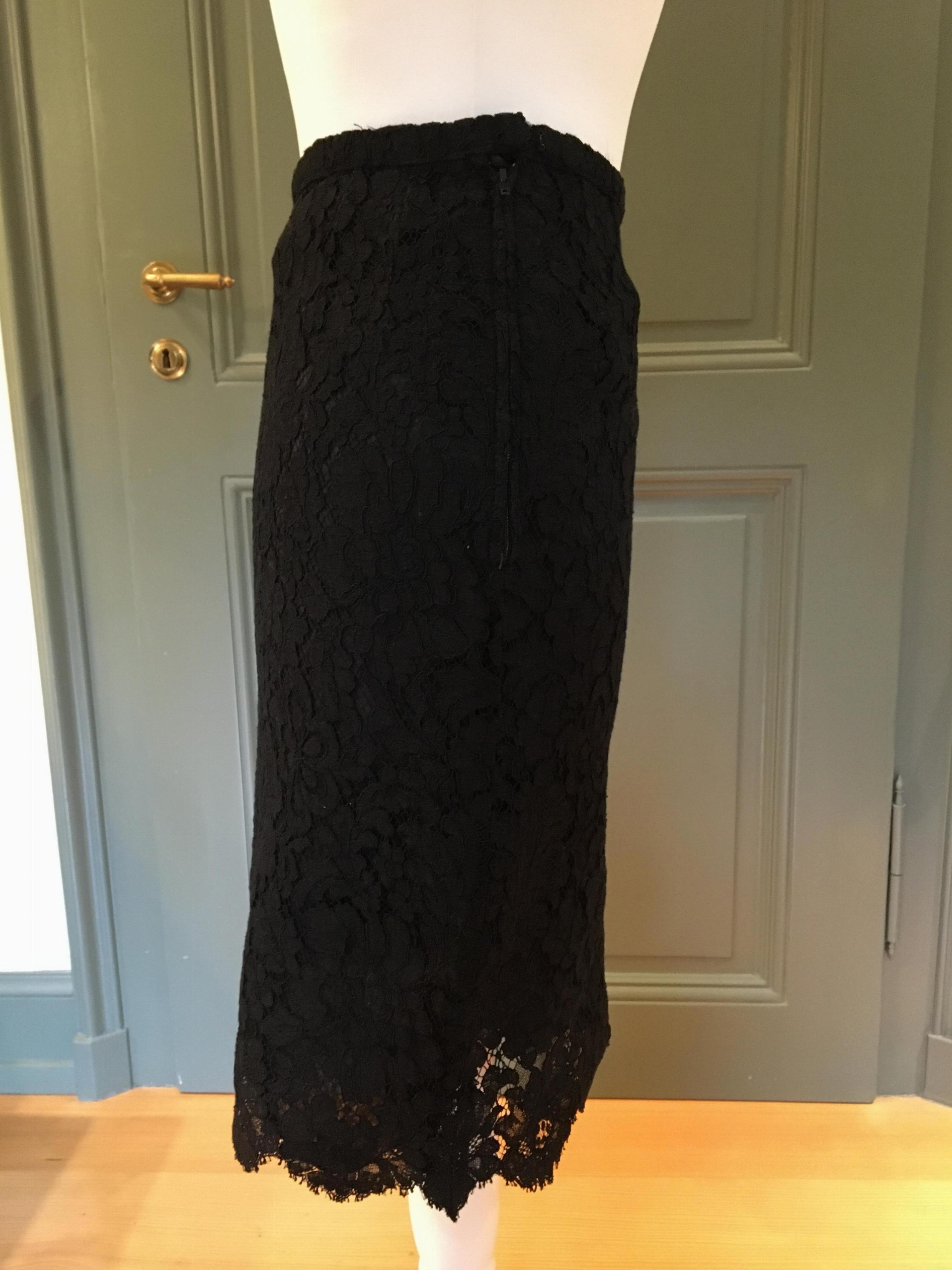 Preowned Chanel black lace cotton skirt Size XS