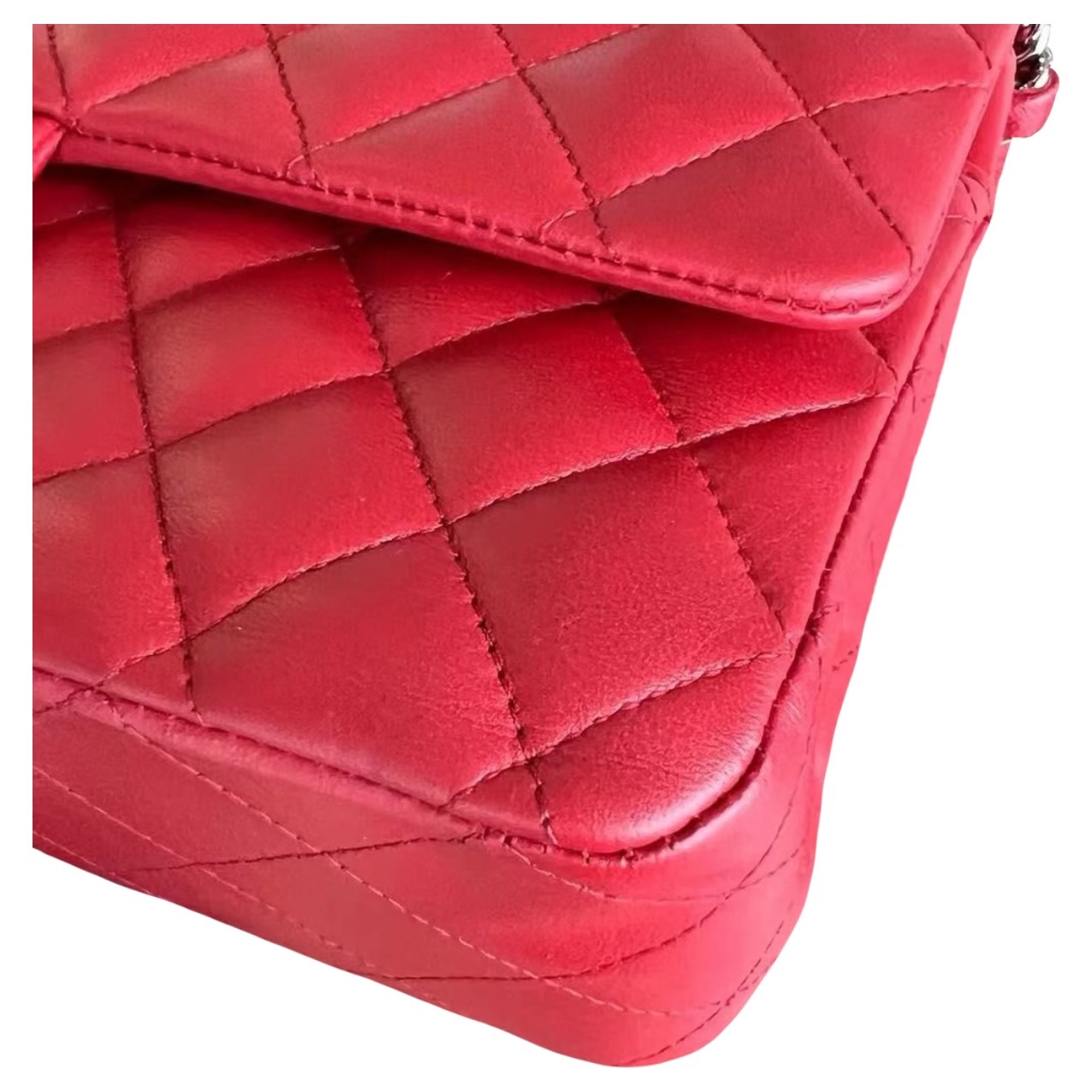 Preowned Chanel Red Quilted Lambskin Medium Classic Double Flap Bag leather