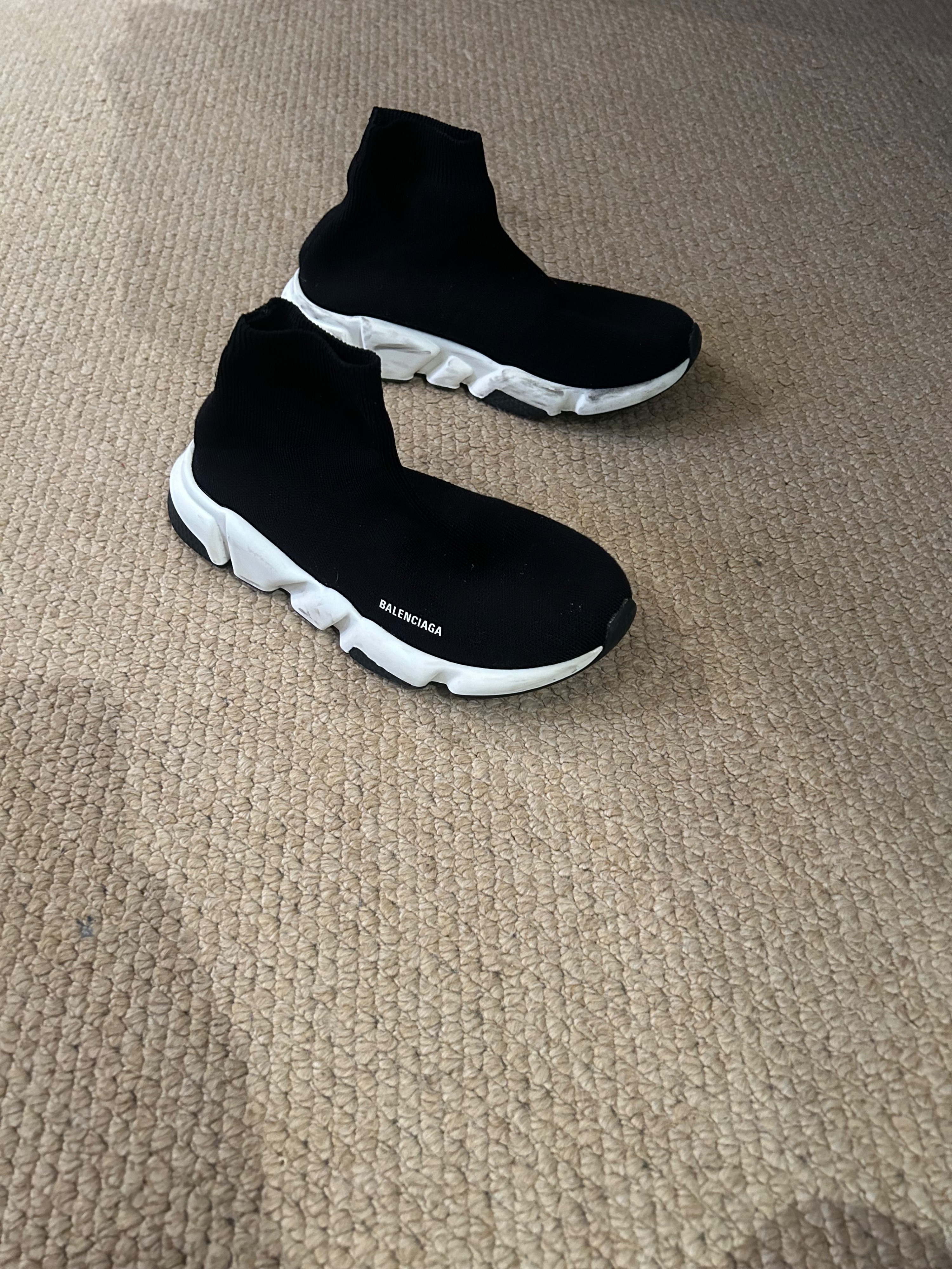 Boys Preowned Balenciaga Kids 31-32 Black  White Speed Sneakers Size 6 Years + Black and white elastic