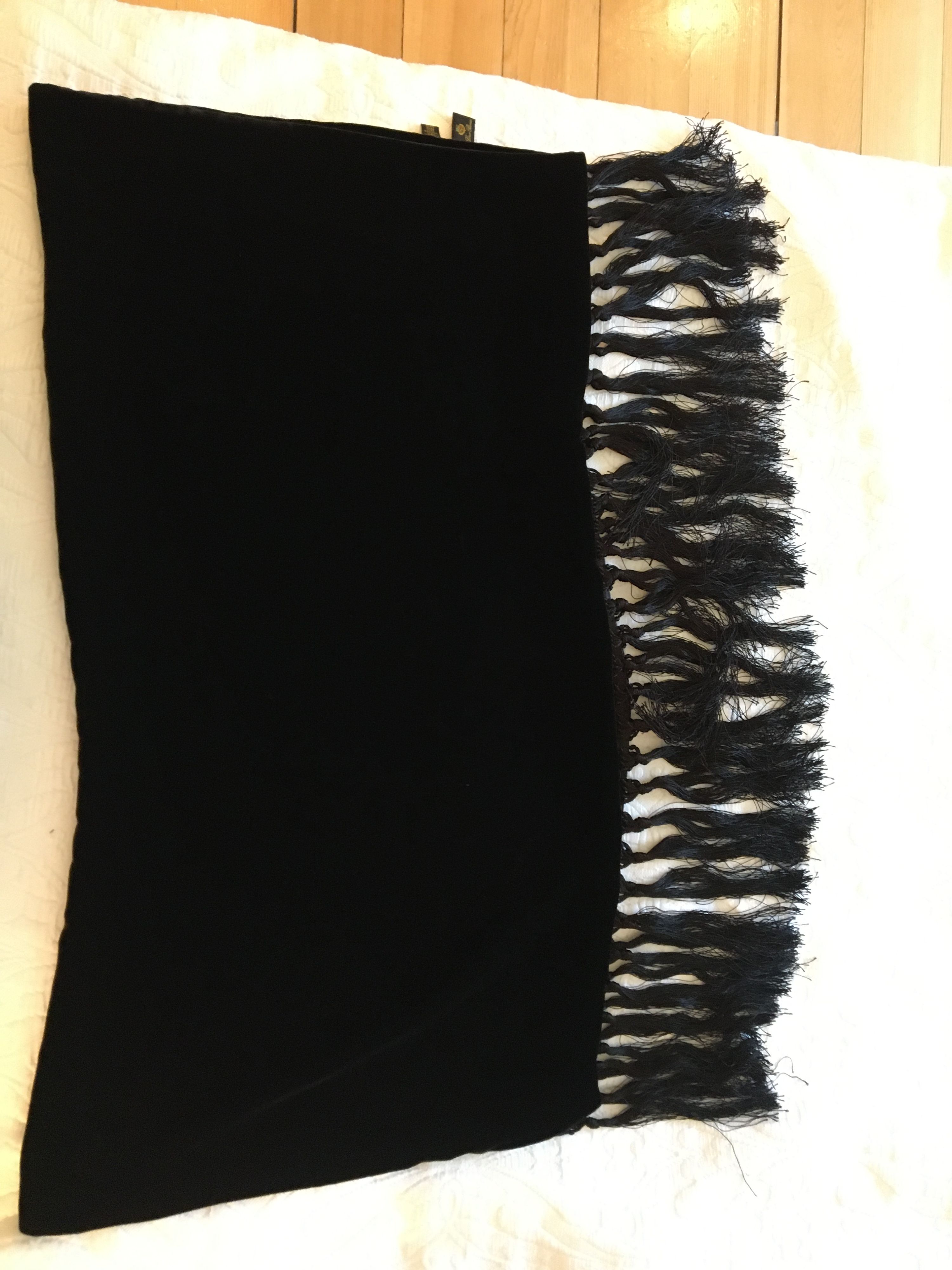 Preowned Loro Piana Black Velvet Fringed Shawl Size XL silk/viscose