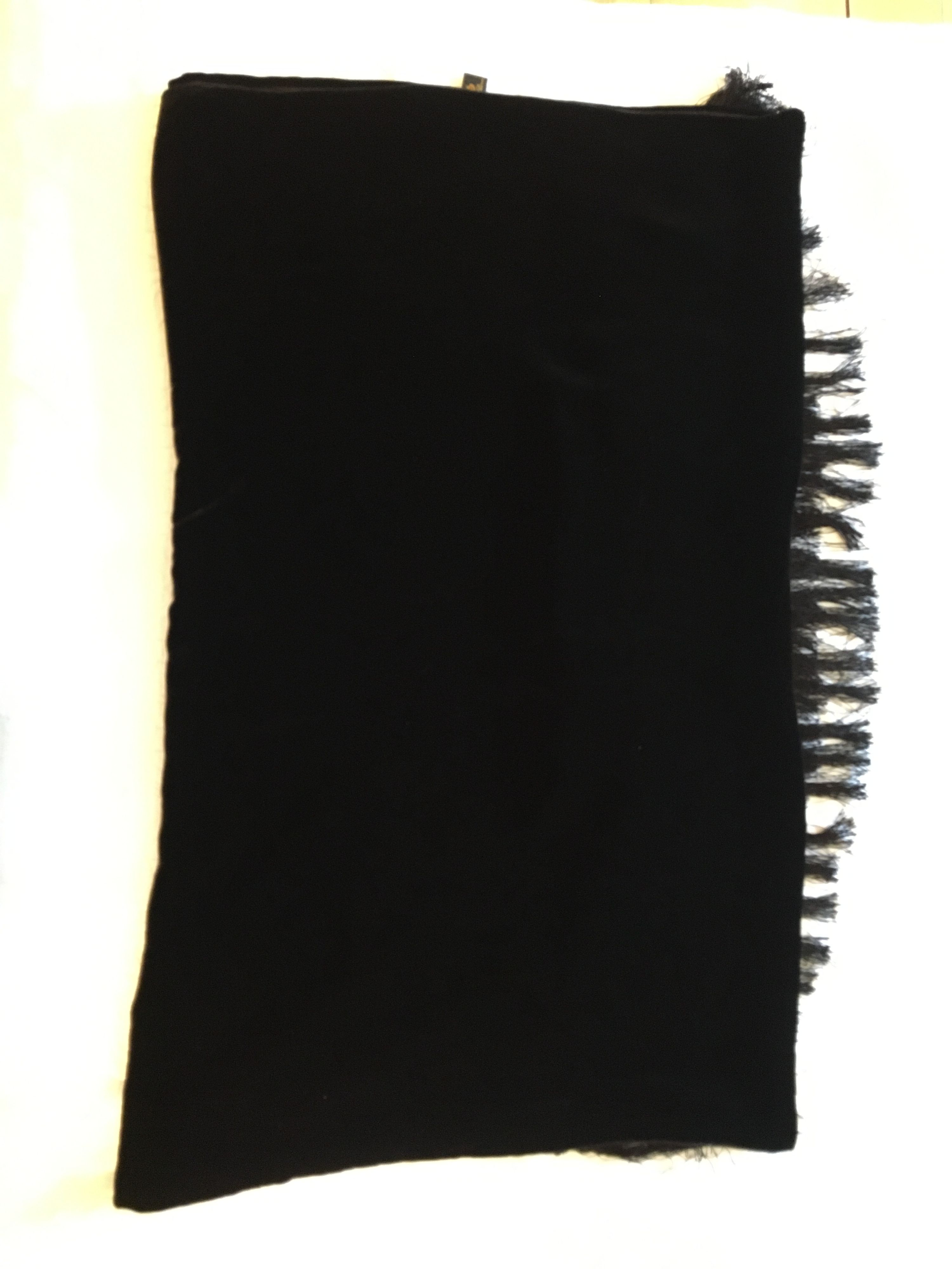 Preowned Loro Piana Black Velvet Fringed Shawl Size XL silk/viscose