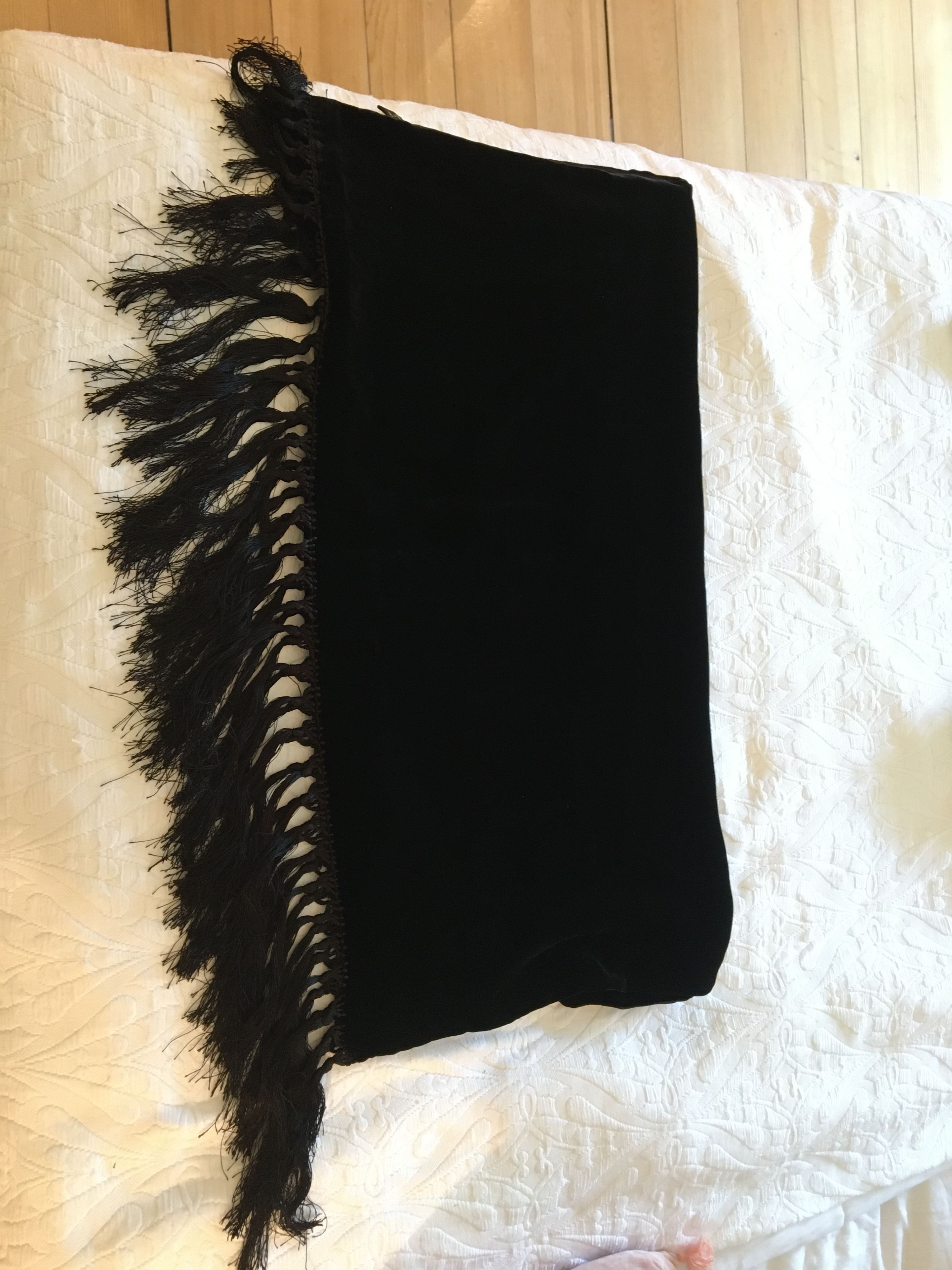 Preowned Loro Piana Black Velvet Fringed Shawl Size XL silk/viscose