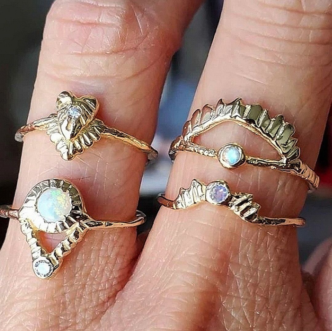 Fragments 14ct Yellow Gold  Moonstone Eye Ring N