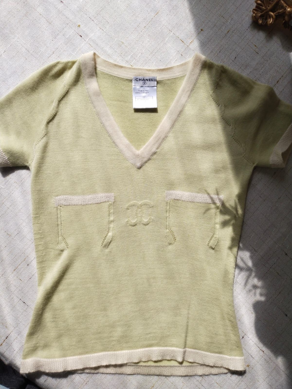 Preowned Chanel Green CC Cashmere Knit T-Shirt Size XS Multiple colors