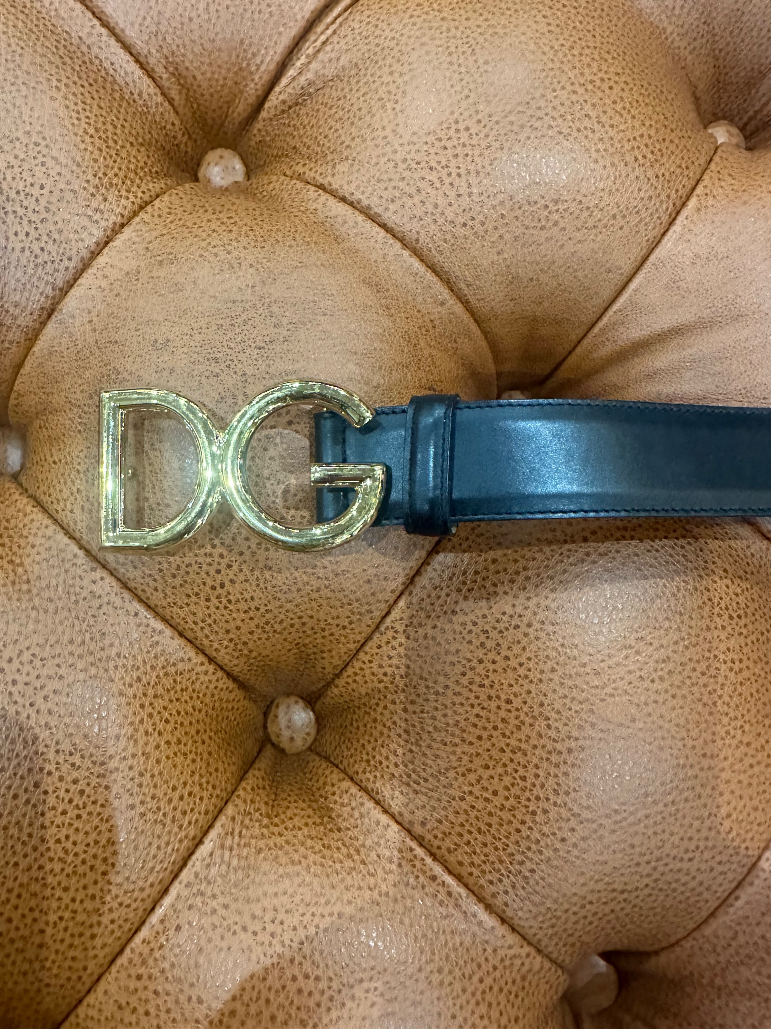 Preowned Dolce  Gabbana Black Leather DG Belt Size XS