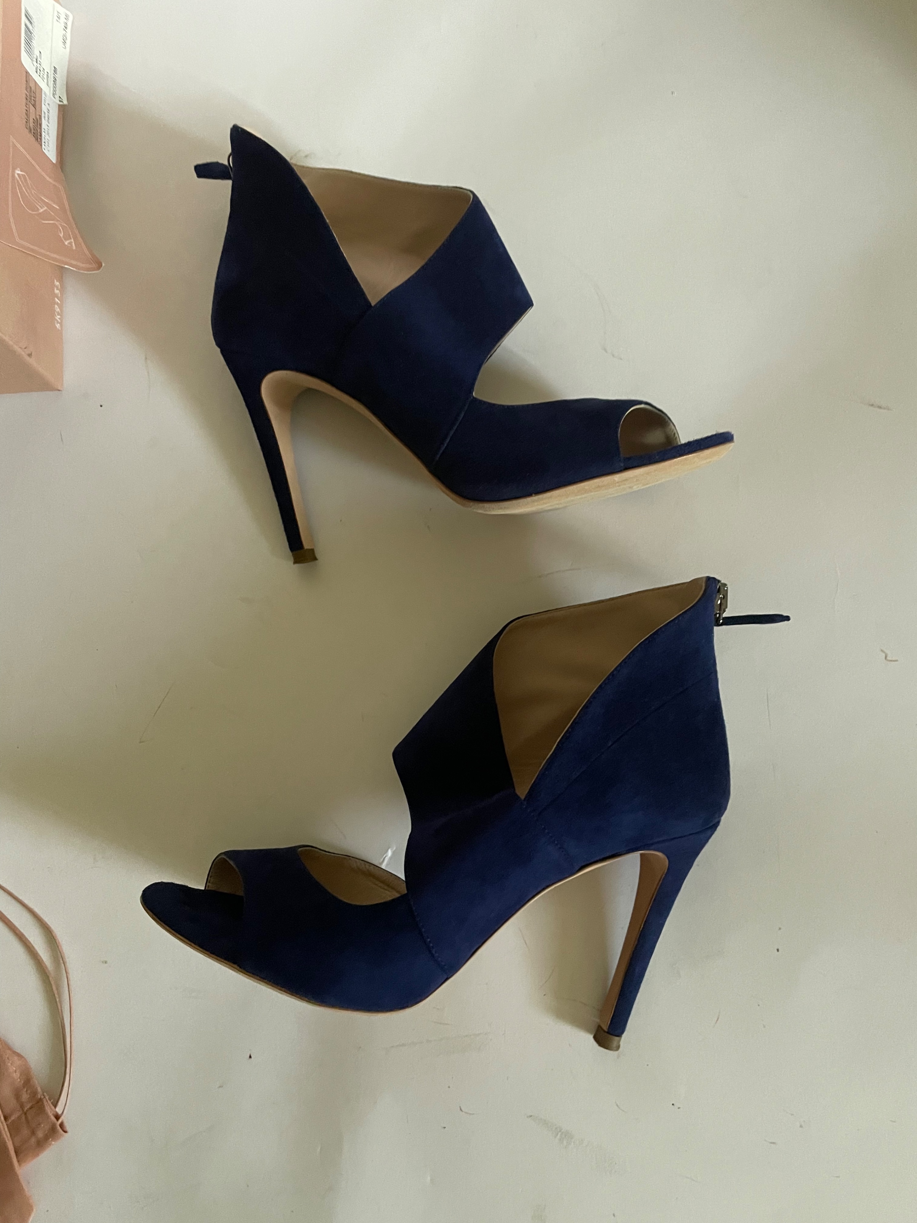 Preowned Miu Miu Navy Cutout Suede Pumps Size 37