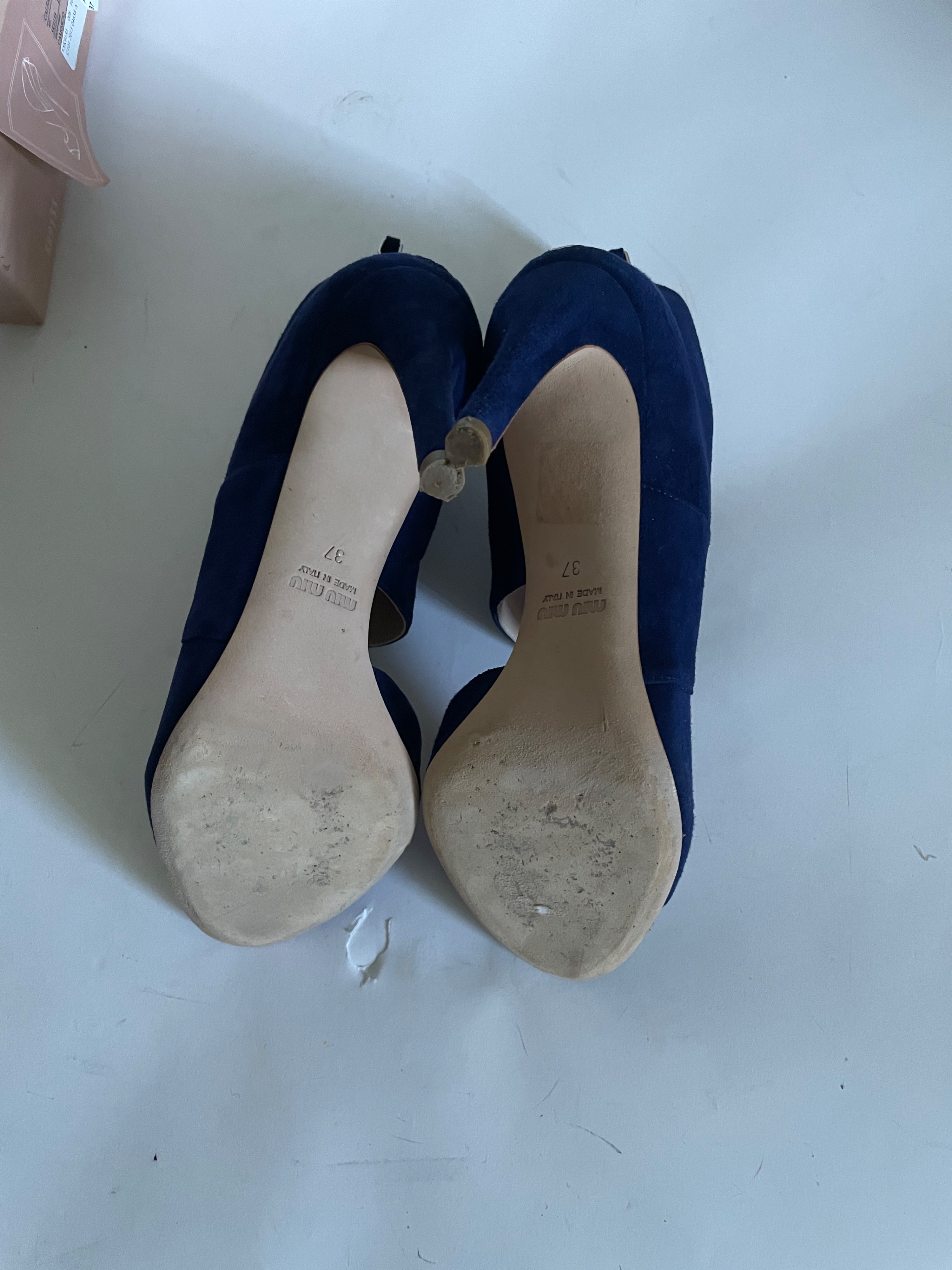 Preowned Miu Miu Navy Cutout Suede Pumps Size 37