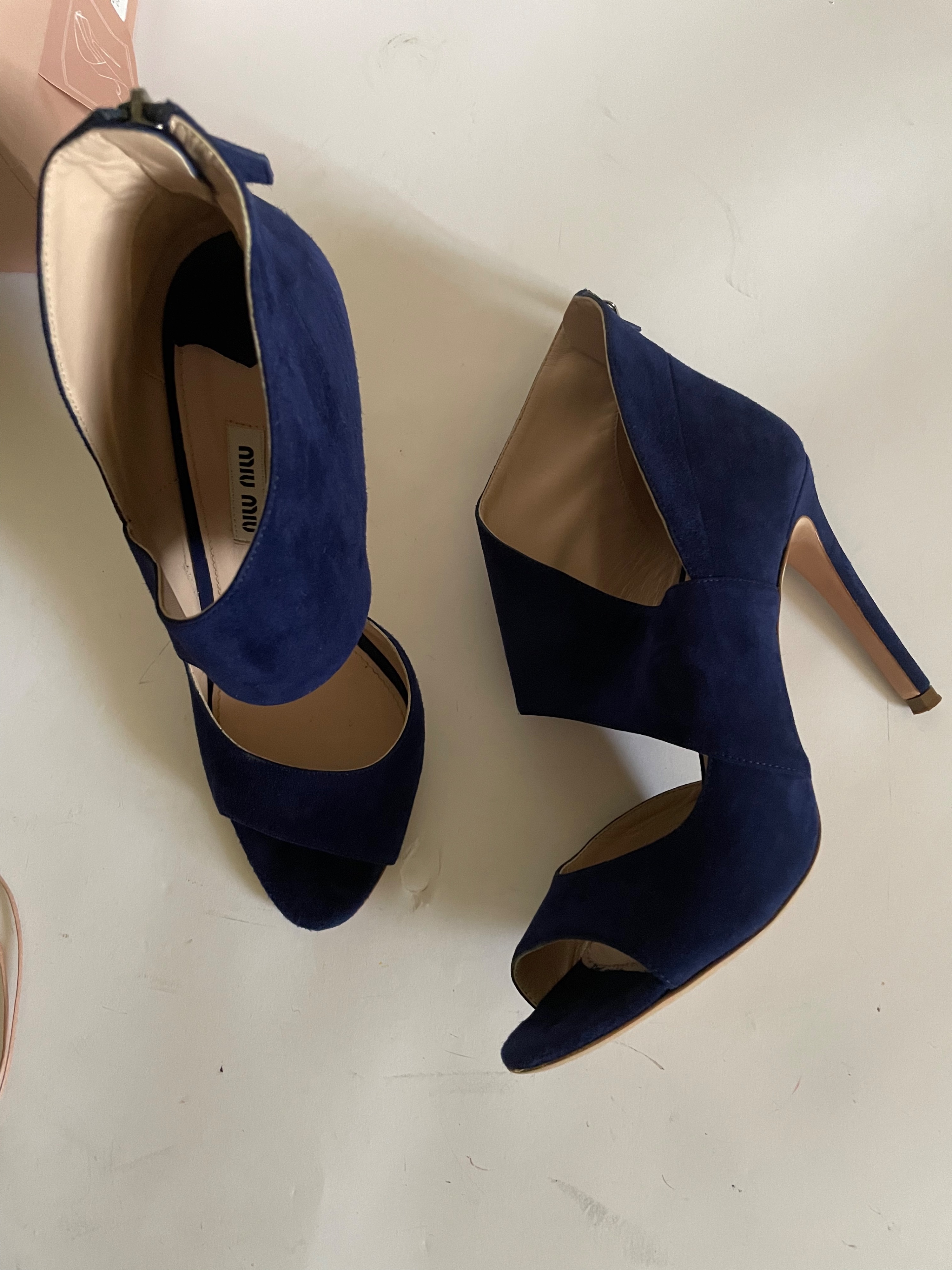 Preowned Miu Miu Navy Cutout Suede Pumps Size 37