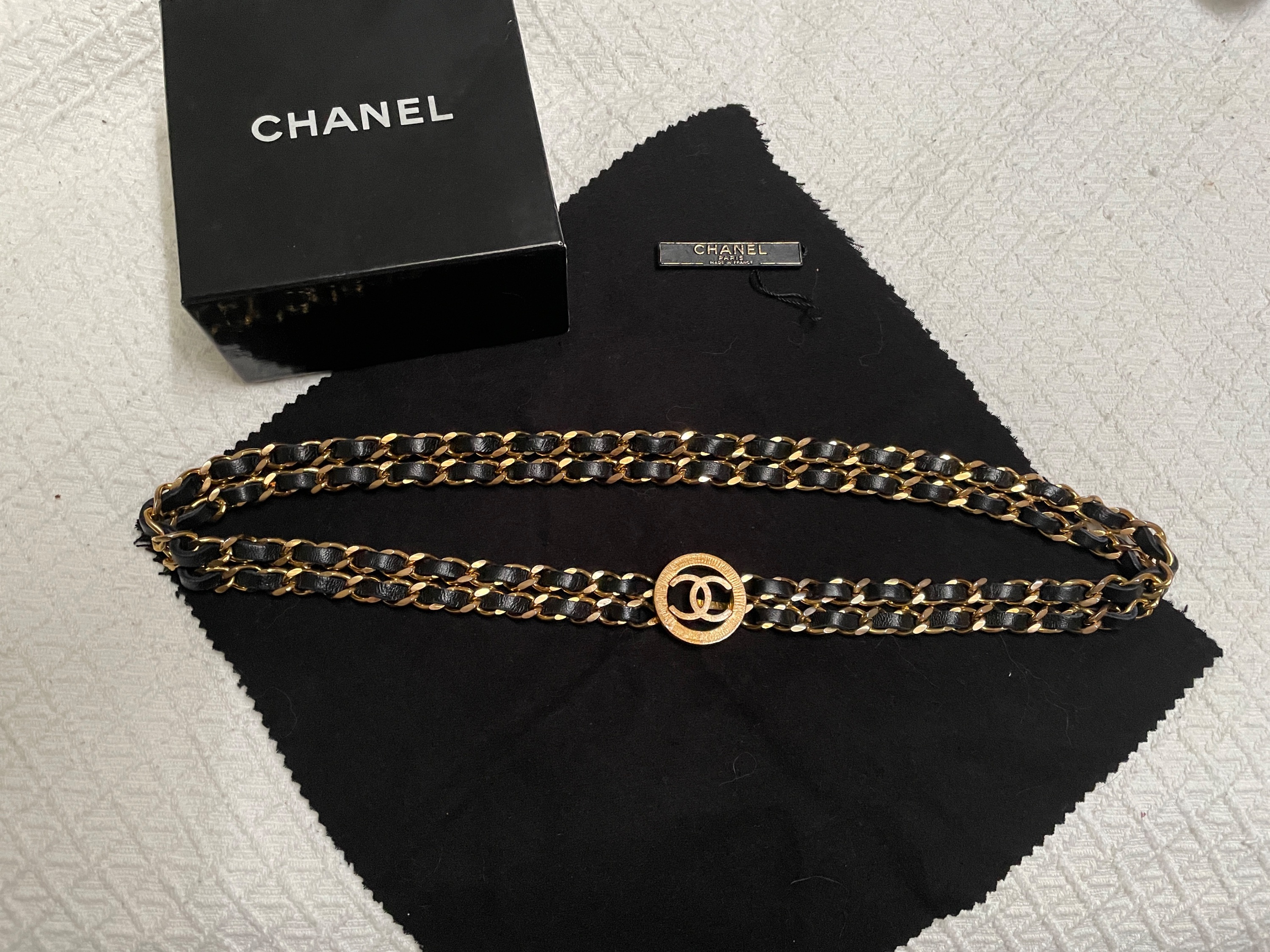 Preowned Chanel Vintage Black Leather Chain Waist Belt Gold black