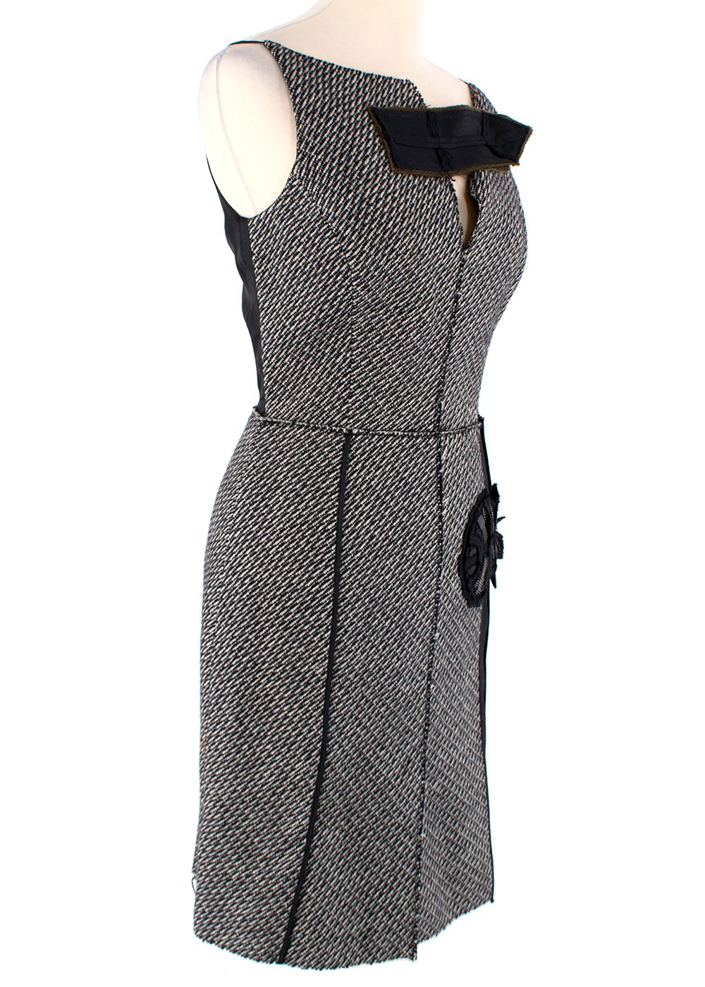 Preowned Prada black  white tweed rose applique dress Size XXS Black and White