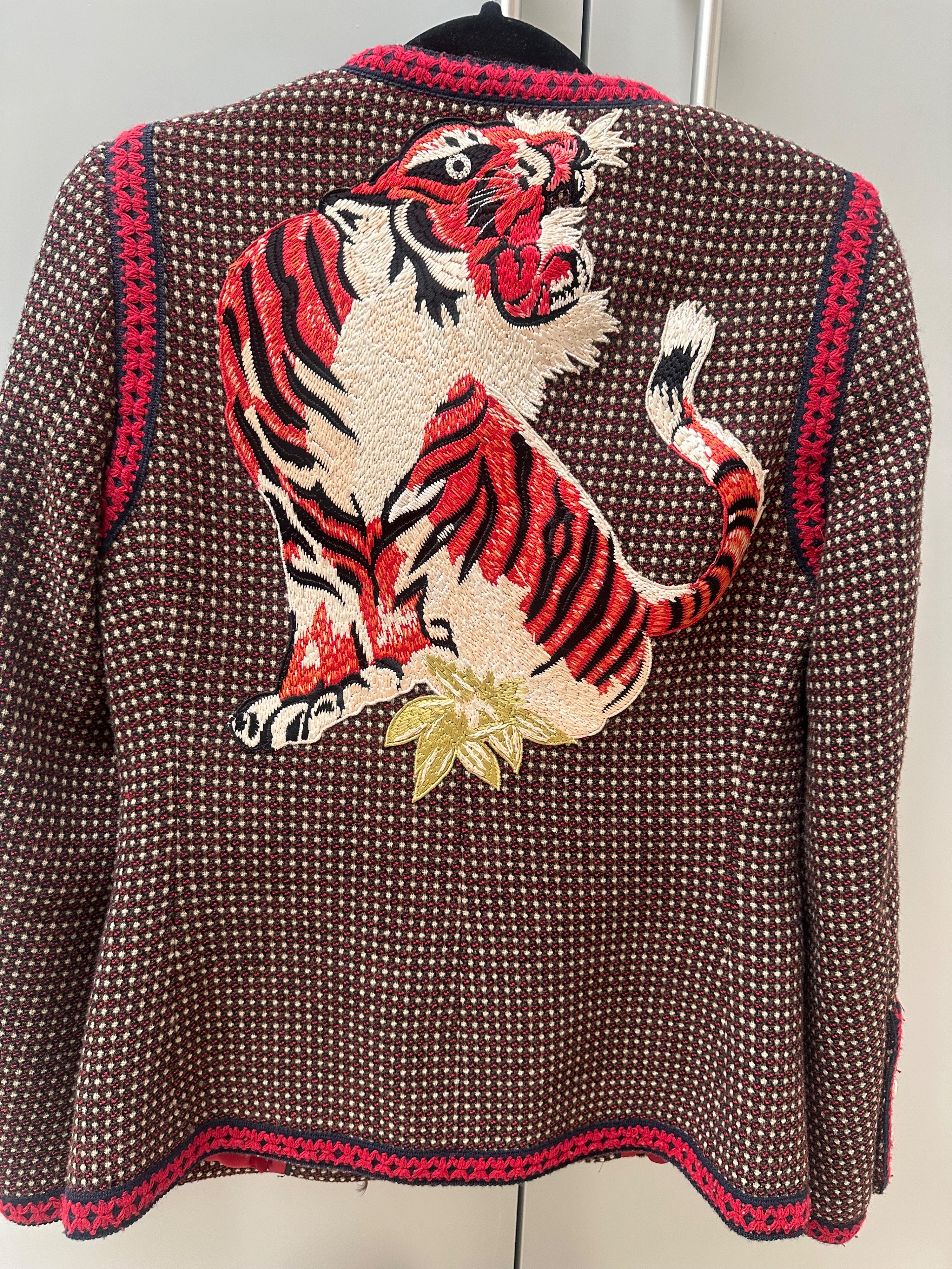 Preowned Gucci Red Tiger Embroidered Jacket with Faux Pearl Button Detail Size 40 Tweed wool/a silk/acetate lining