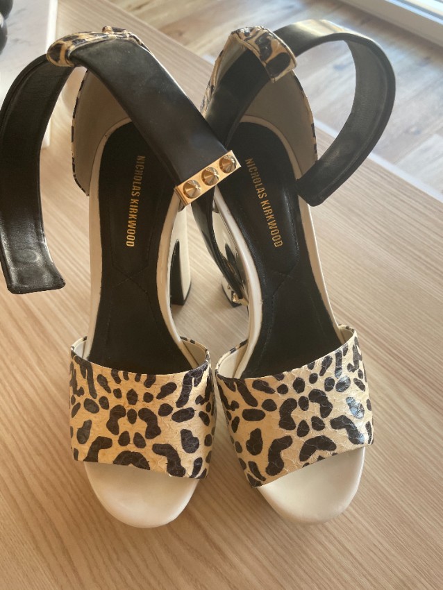 Nicholas Kirkwood Animal-print snakeskin platform sandals Size 36 White leather