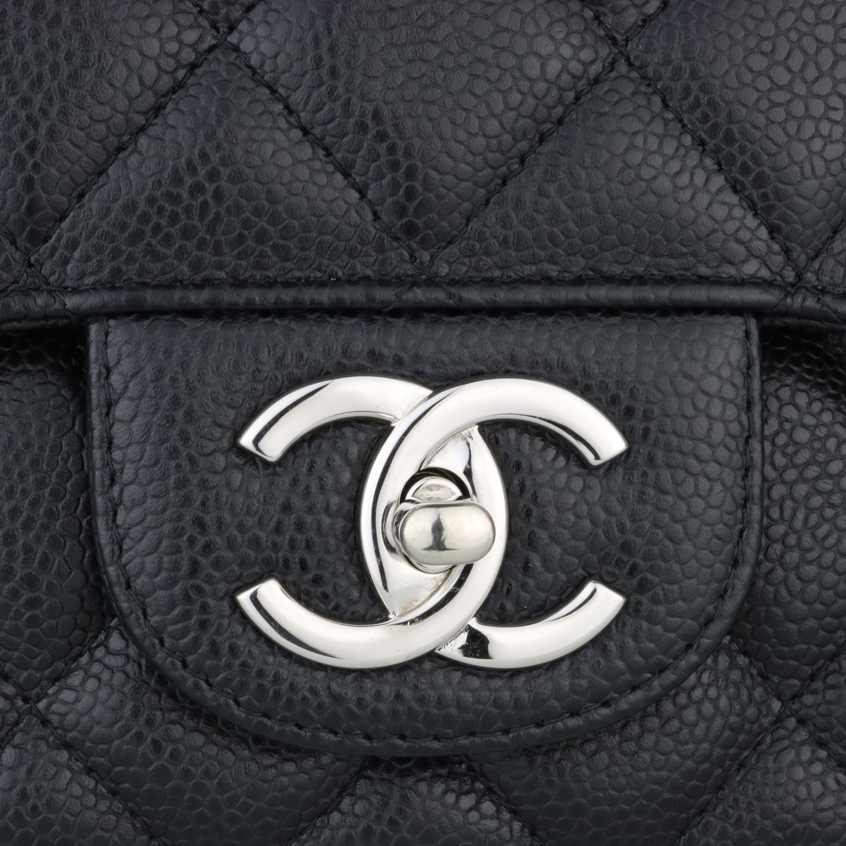 Preowned Chanel Caviar Leather Maxi Flap Bag Black grained calfskin-caviar