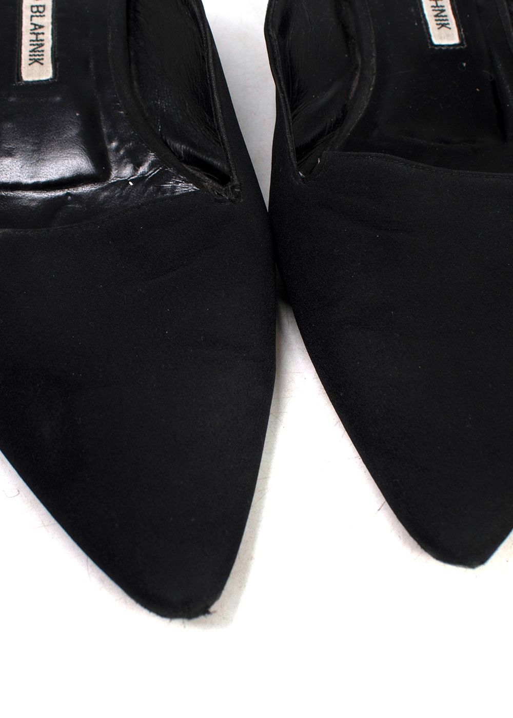 Preowned Manolo Blahnik Black Pointed Flats Size 39 leather