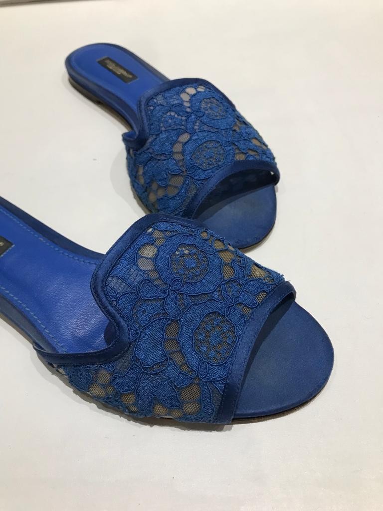 Preowned Dolce  Gabbana Blue Lace Slides Size 375 cloth