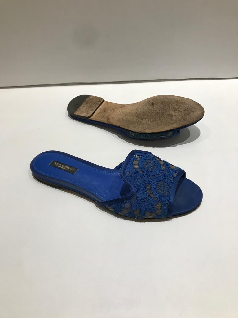 Preowned Dolce  Gabbana Blue Lace Slides Size 375 cloth