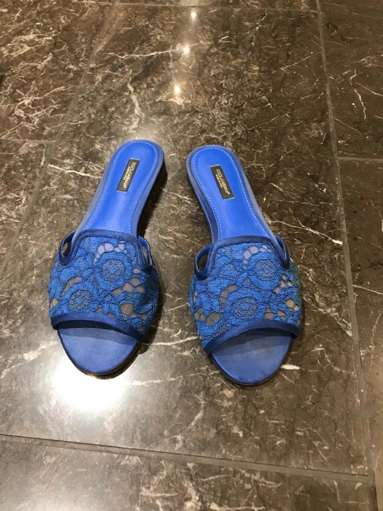 Preowned Dolce  Gabbana Blue Lace Slides Size 375 cloth