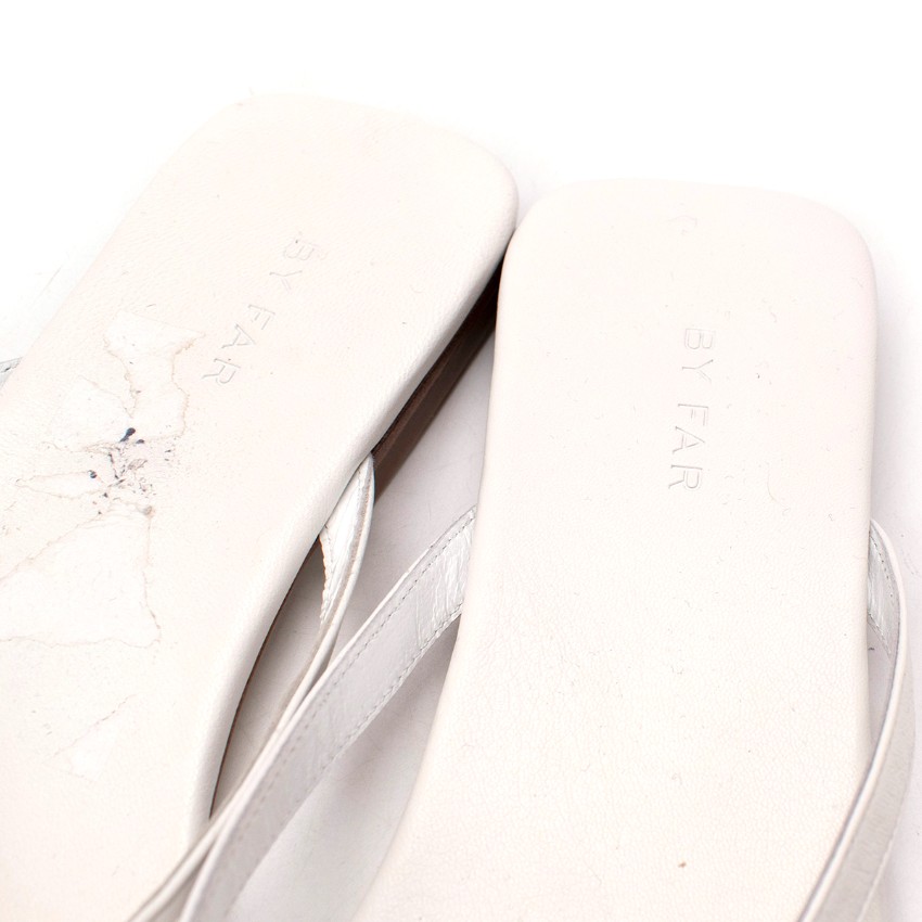 Preowned By Far Deni White Leather Flat Sandals Size 36