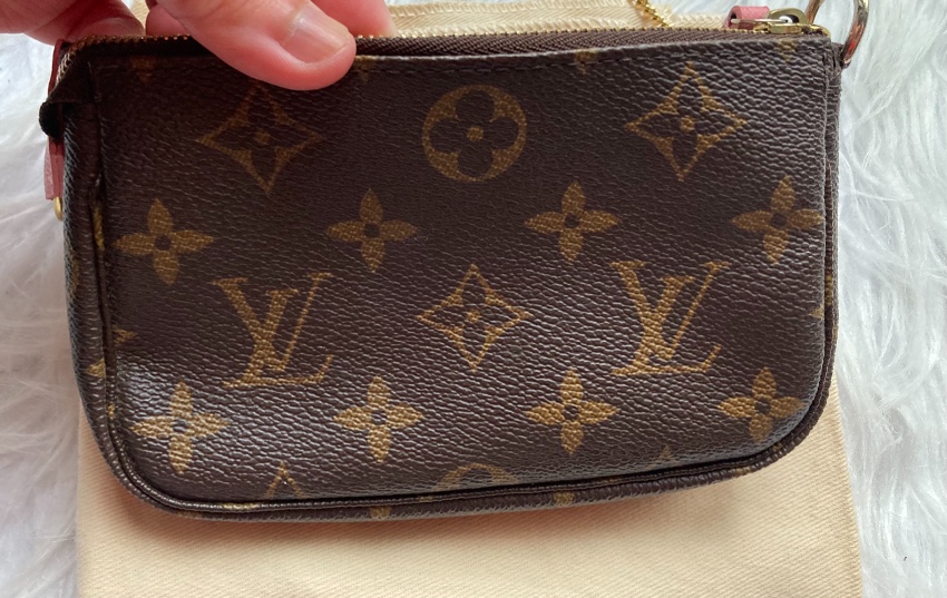 Preowned Louis Vuitton Limited Edition Monogram Pochette Tan/Brown leather