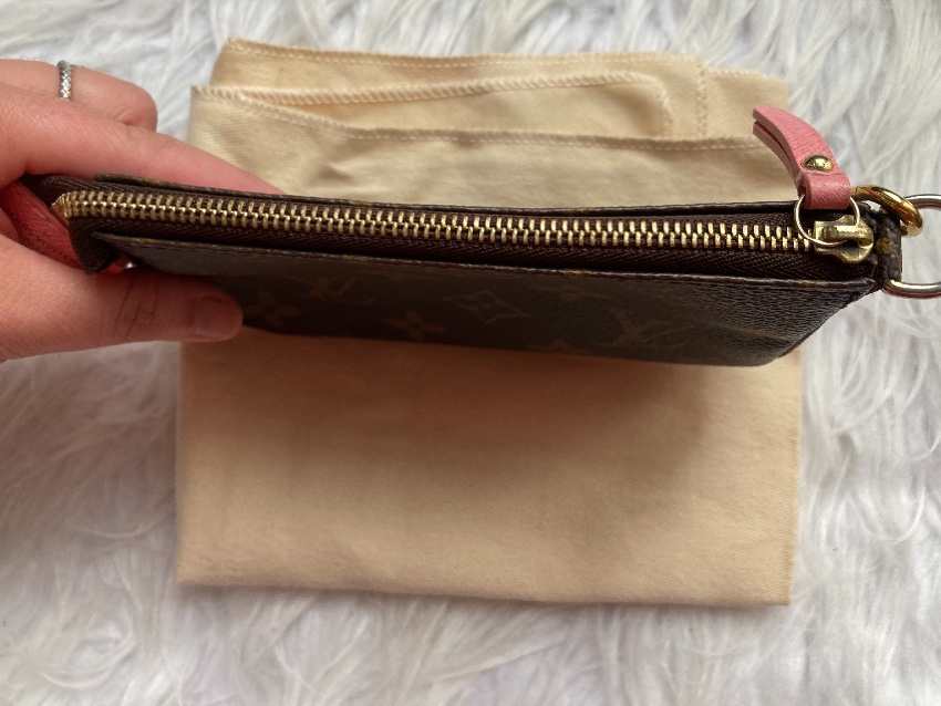 Preowned Louis Vuitton Limited Edition Monogram Pochette Tan/Brown leather