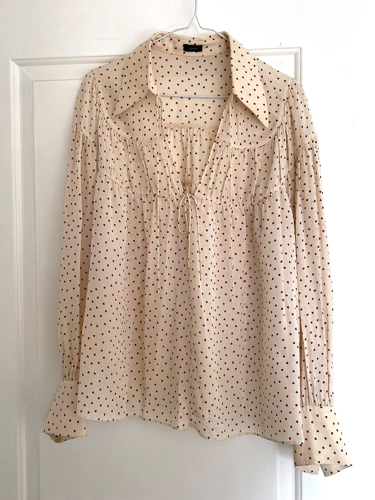 Preowned Joseph Cream heart print crepe blouse Size M Ecru silk