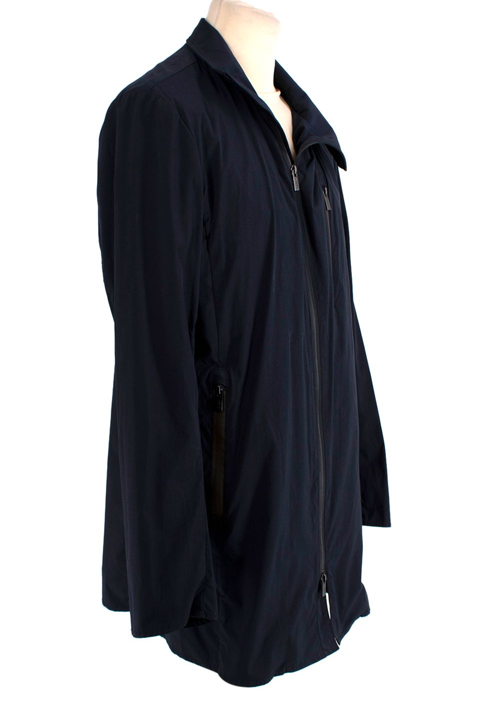 Men's Preowned Armani Collezioni Navy Ultralight Jacket Size L cotton