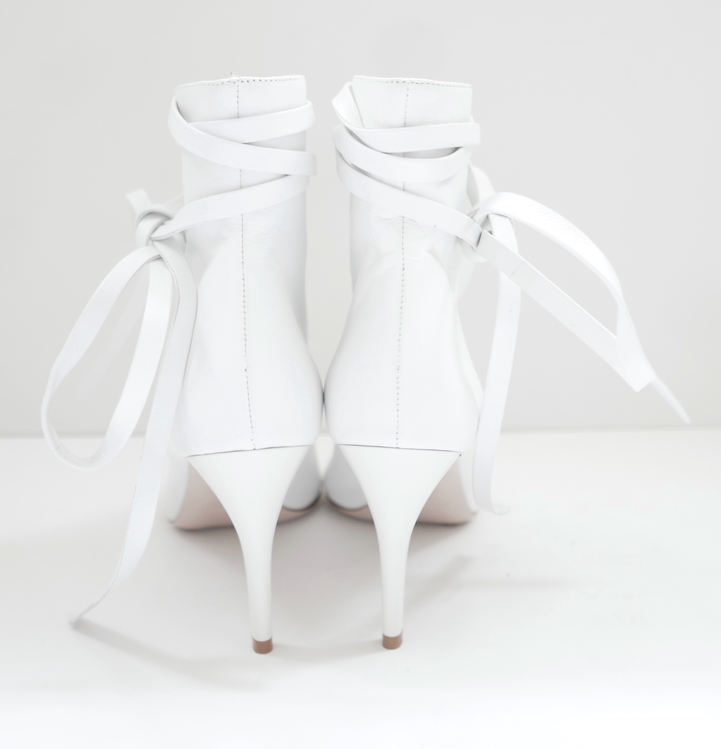 Preowned Miu Miu White Lace Up Ankle Boots Size 36 leather