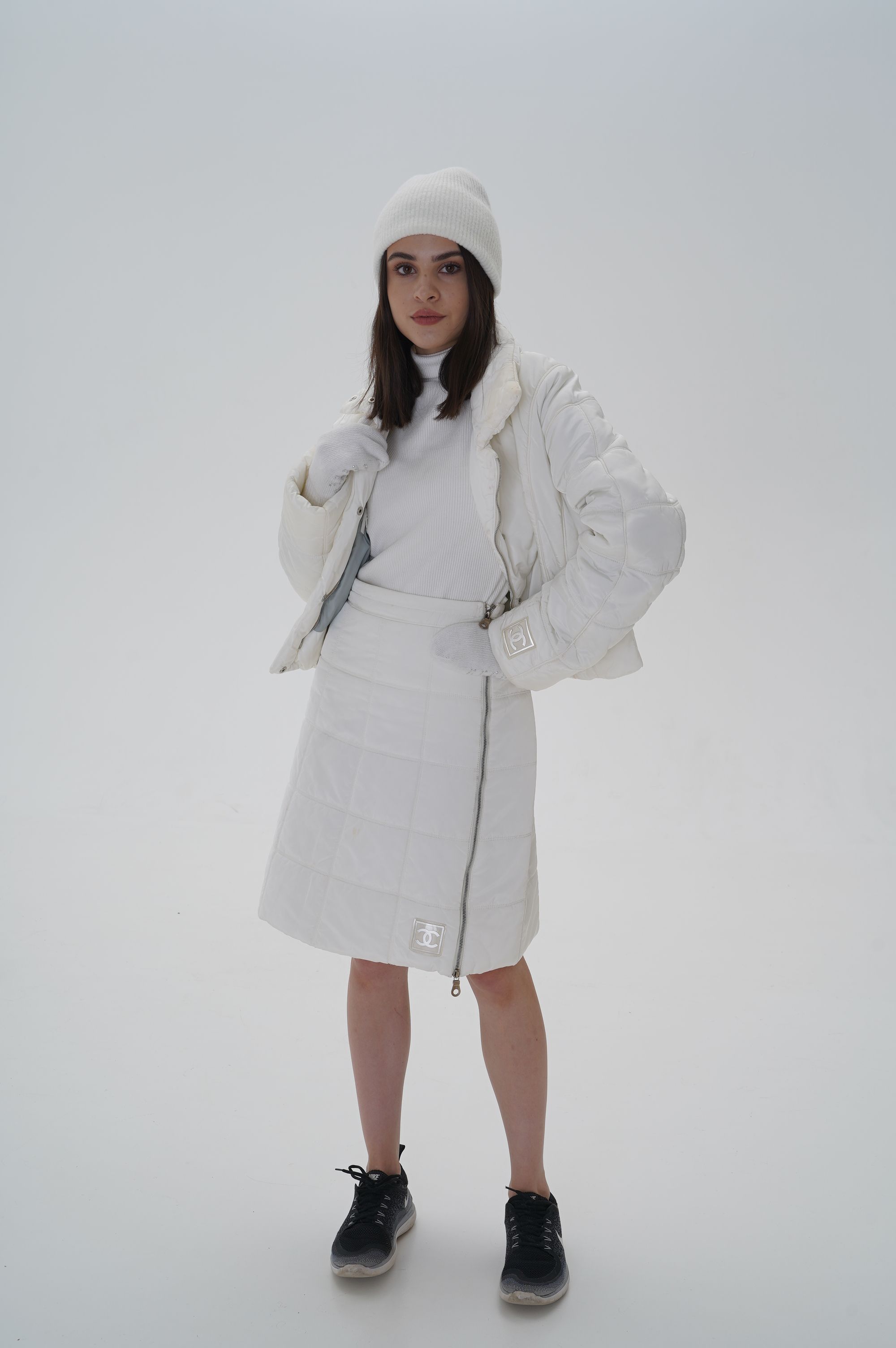 Preowned Chanel Identification White Quilted A-line Skirr Size S polyamide/lining-/polyester