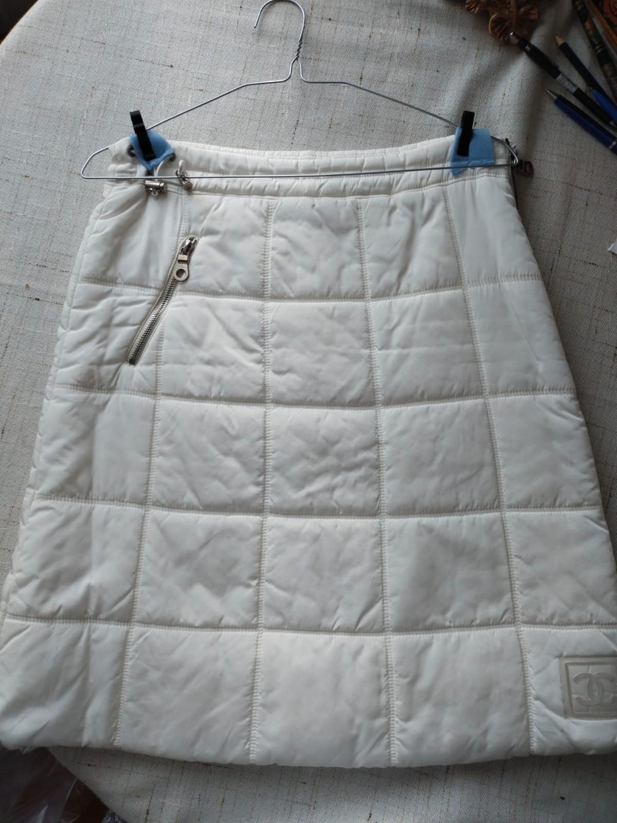 Preowned Chanel Identification White Quilted A-line Skirr Size S polyamide/lining-/polyester