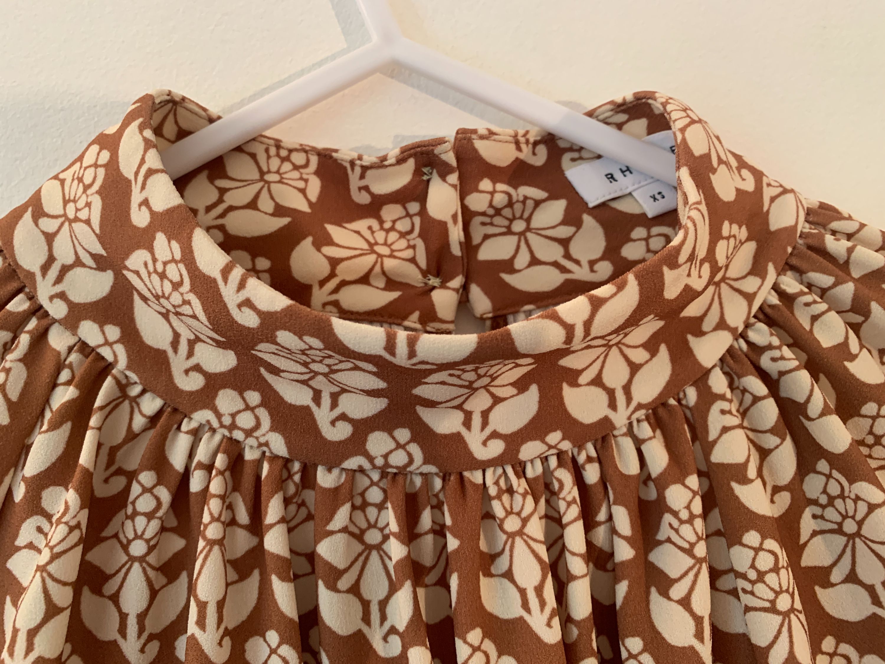 Rhode Floral High Neck Blouse Size S Cream and tan acetate/polyester