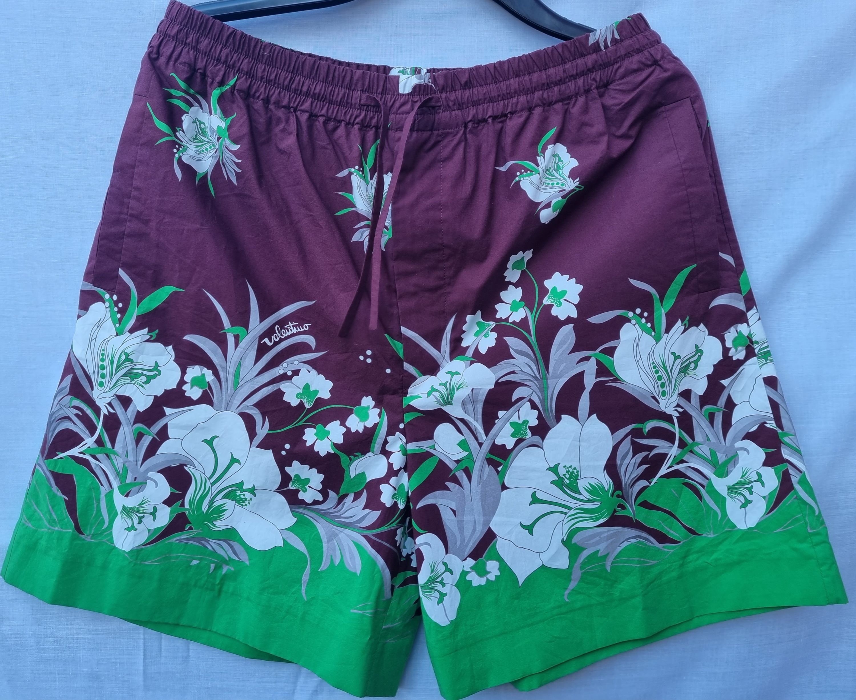 Men's Valentino Burgundy  green floral shorts Size L BORDEAUX cotton