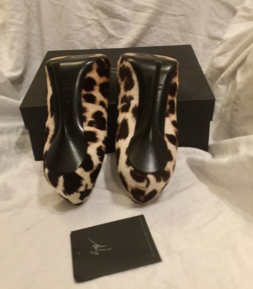 Preowned Guiseppe Zanotti Leopard Print Peep-Toe Pumps Size 39 Animal Print fur