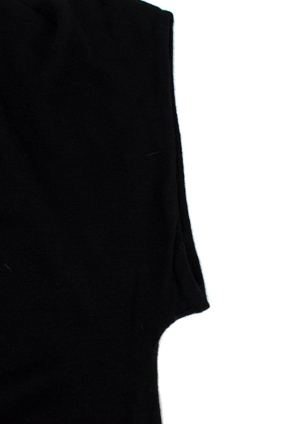 Preowned Giorgio Armani Cashmere Blend Black V Neck T-Shirt Size M viscose