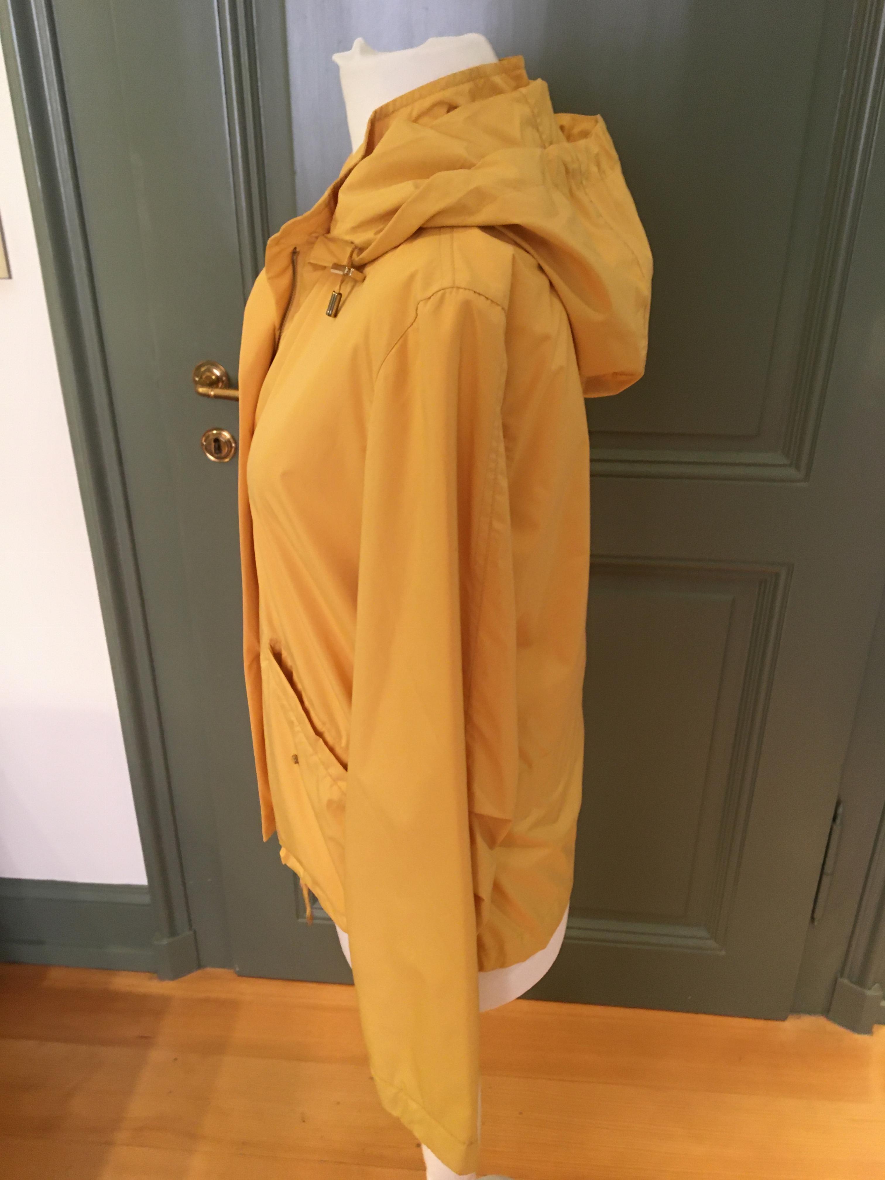 Preowned Loro Piana Yellow Hooded Rain Jacket Size XS stormsystem