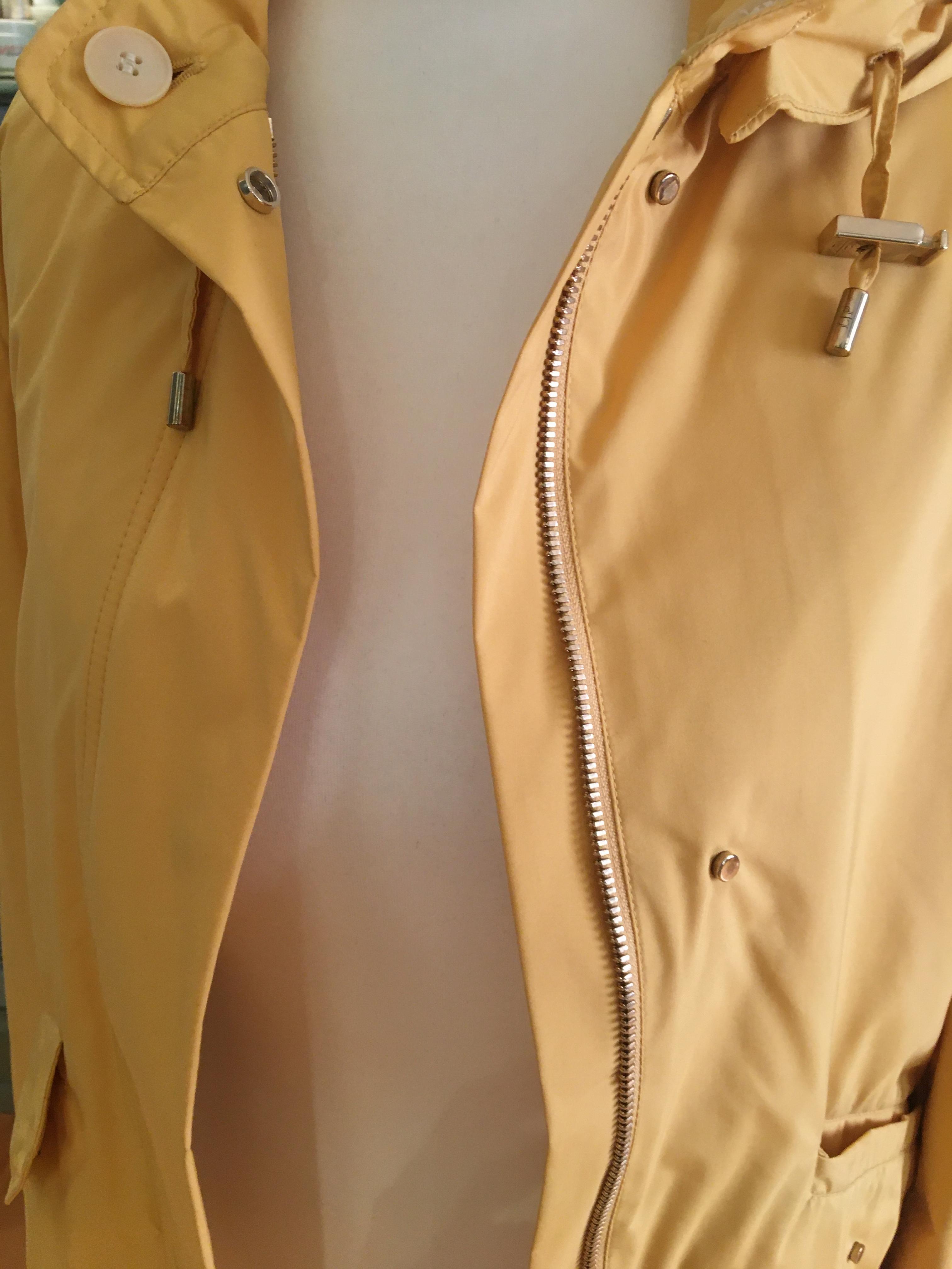 Preowned Loro Piana Yellow Hooded Rain Jacket Size XS stormsystem